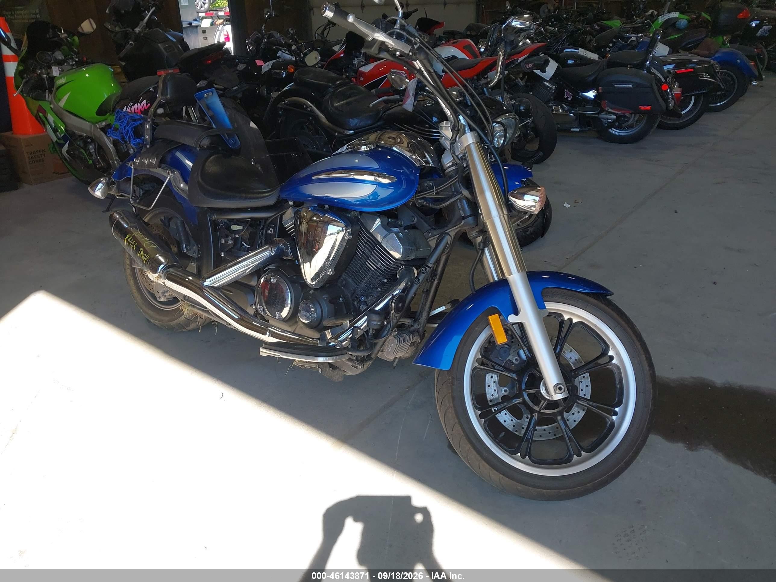 2009 Yamaha Xvs950 VIN JYAVN01E99A004729 IAAI salvage auction — Front & Rear, Mv-907A (New York), sold $700 on 2026-10-21 (photo 1)