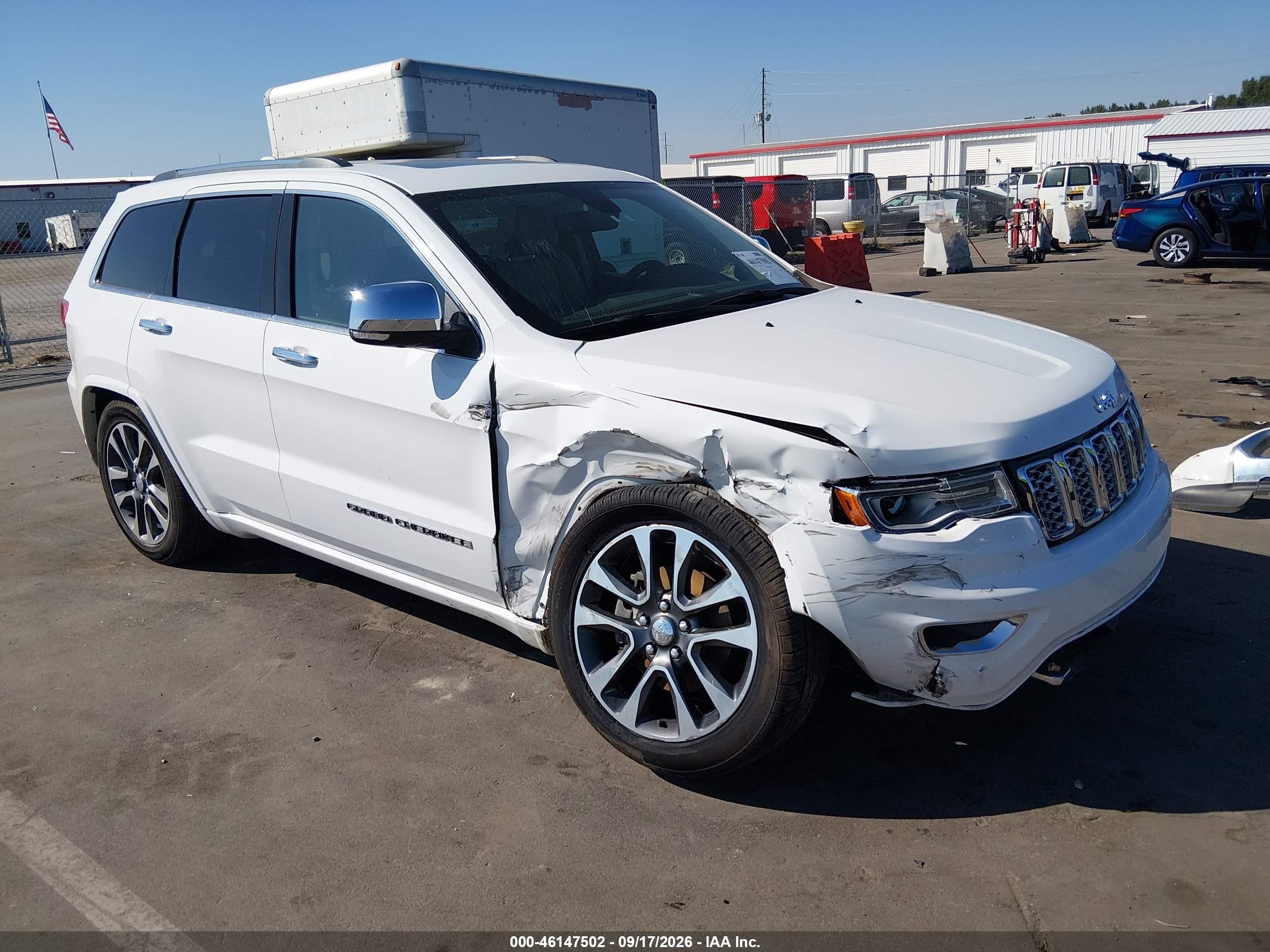 2018 Jeep Grand Cherokee VIN 1C4RJFCG2JC375615 — IAAI salvage auction photo