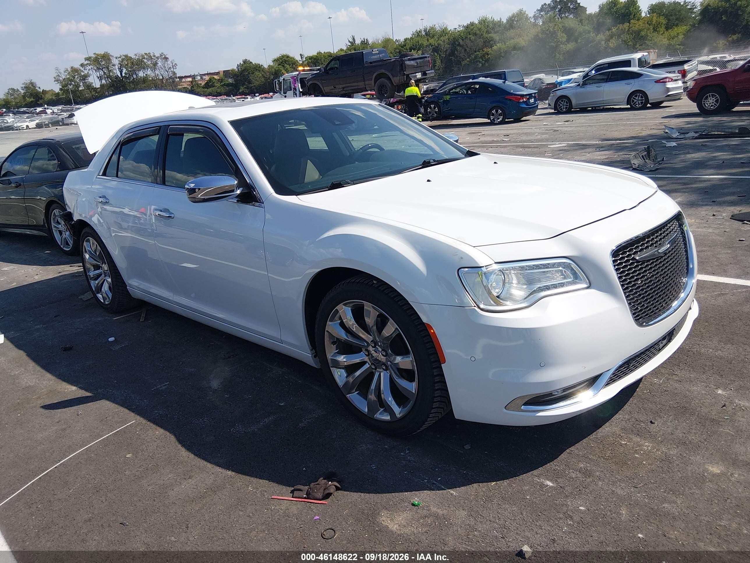 2018 Chrysler 300 VIN 2C3CCAEG1JH120150 — IAAI salvage auction photo