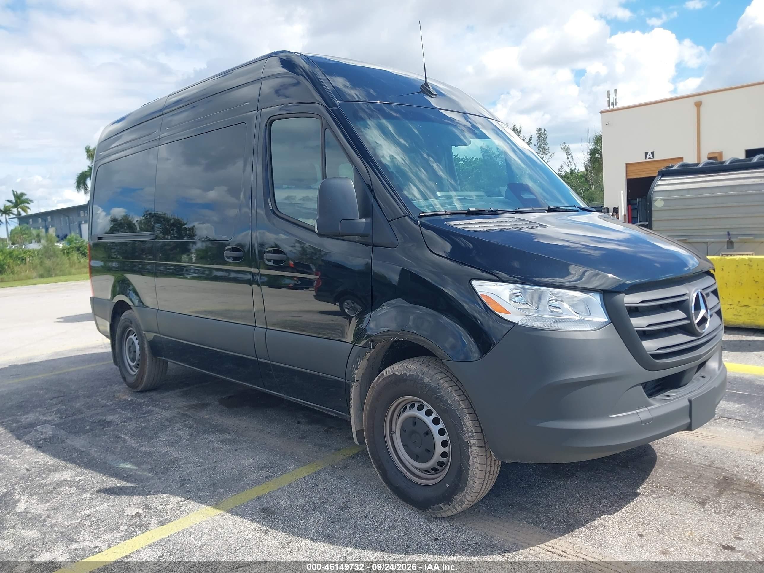 2026 Mercedes-Benz Sprinter VIN W1Z4KFHY1TT619046 — IAAI salvage auction photo