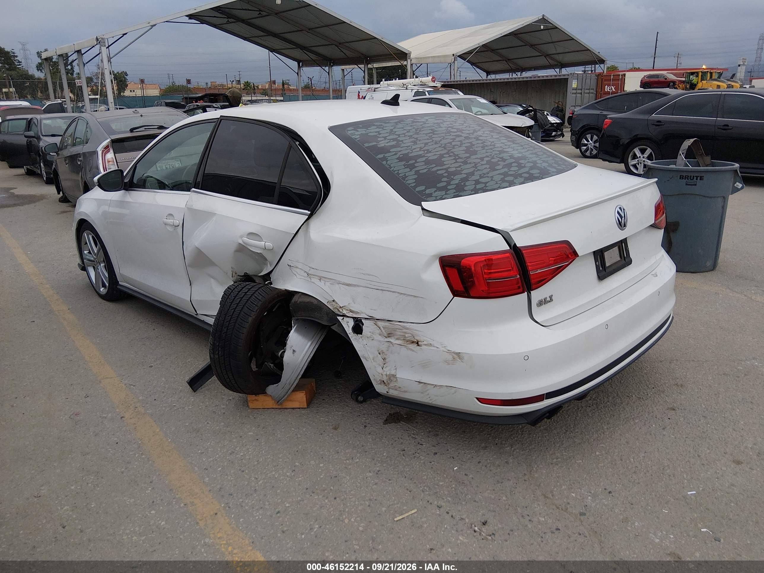 2016 Volkswagen Jetta VIN 3VW4T7AJ2GM225906 IAAI salvage auction — Side, Salvage (California), sold $2,100 on 2026-09-26 (photo 3)