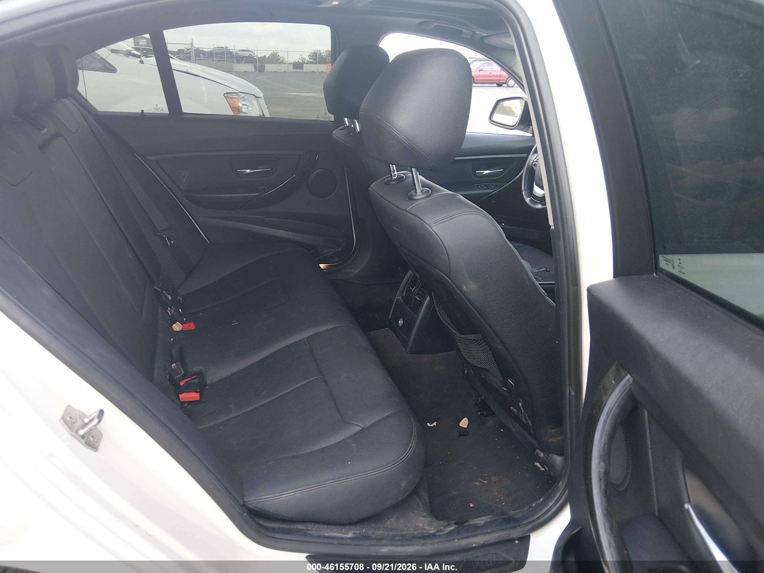 2015 BMW 3er VIN WBA3C1C51FK120871 IAAI salvage auction — Unknown, Salvage (Tennessee), sold $1,600 on 2026-10-03 (photo 8)