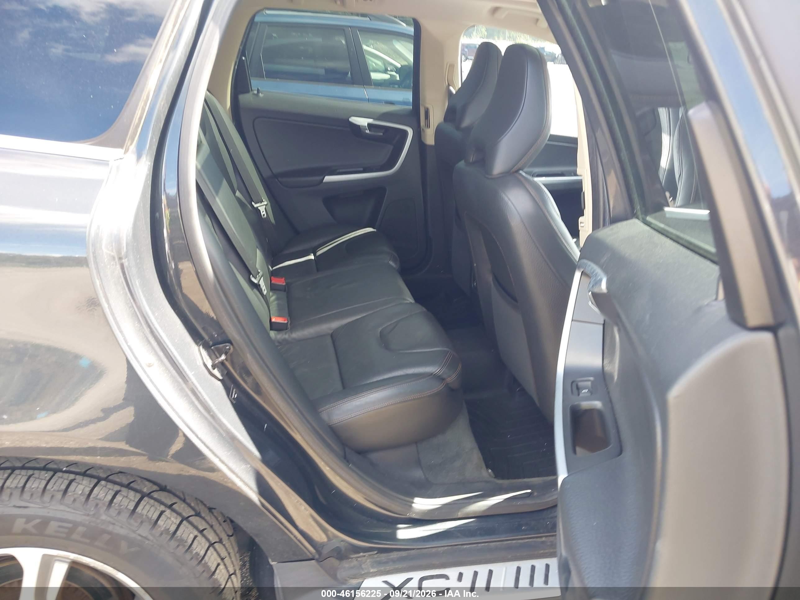 2011 Volvo XC60 VIN YV4902DZ4B2217132 IAAI salvage auction — Front End, Clear (Massachusetts), sold $650 on 2026-09-27 (photo 8)