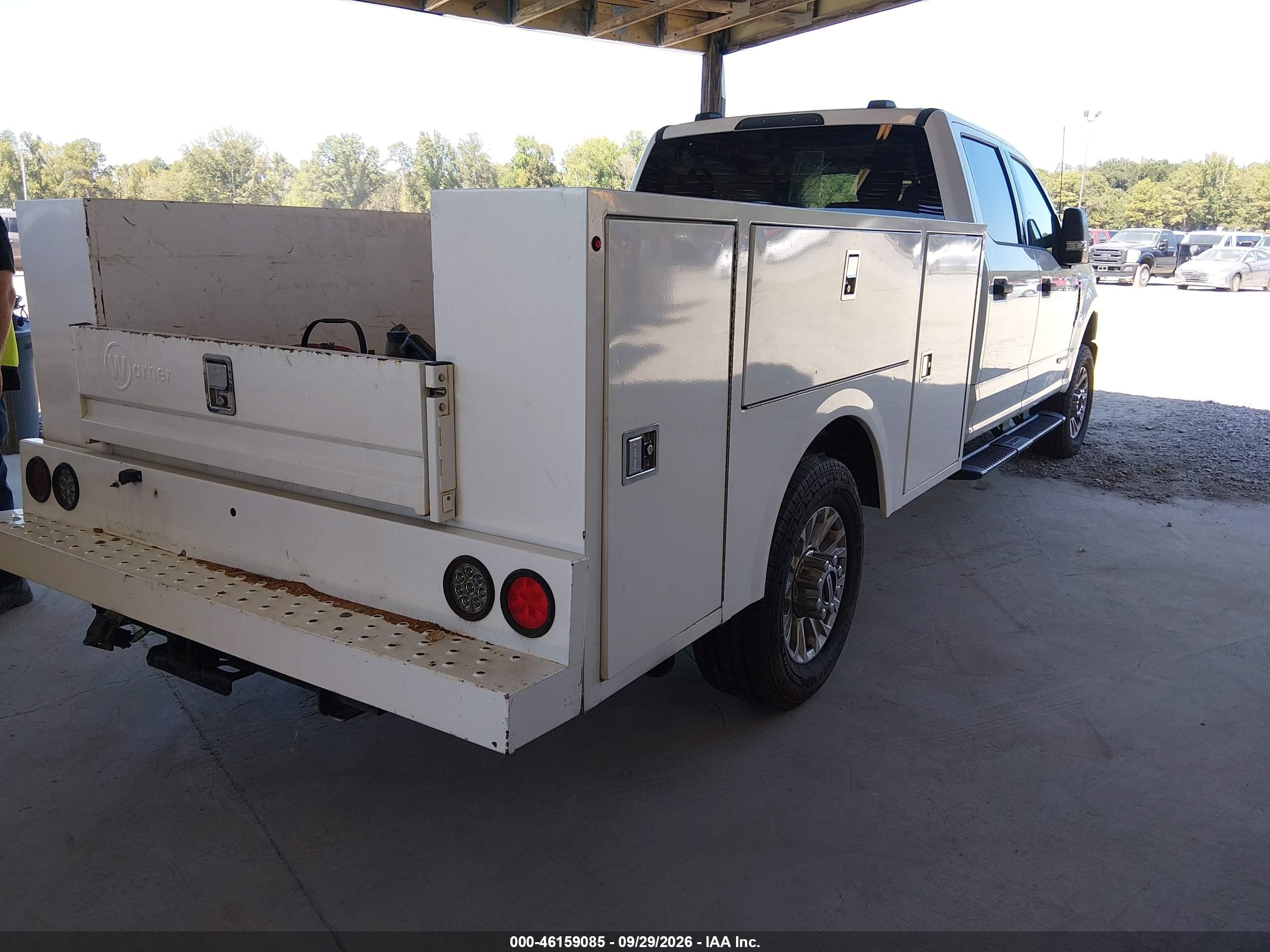 2022 Ford F-350 VIN 1FD8W3FT0NEF12402 IAAI salvage auction — Rear End, Enterprise Vehicles Clear Only (Alabama), sold $24,050 on 2026-10-07 (photo 4)