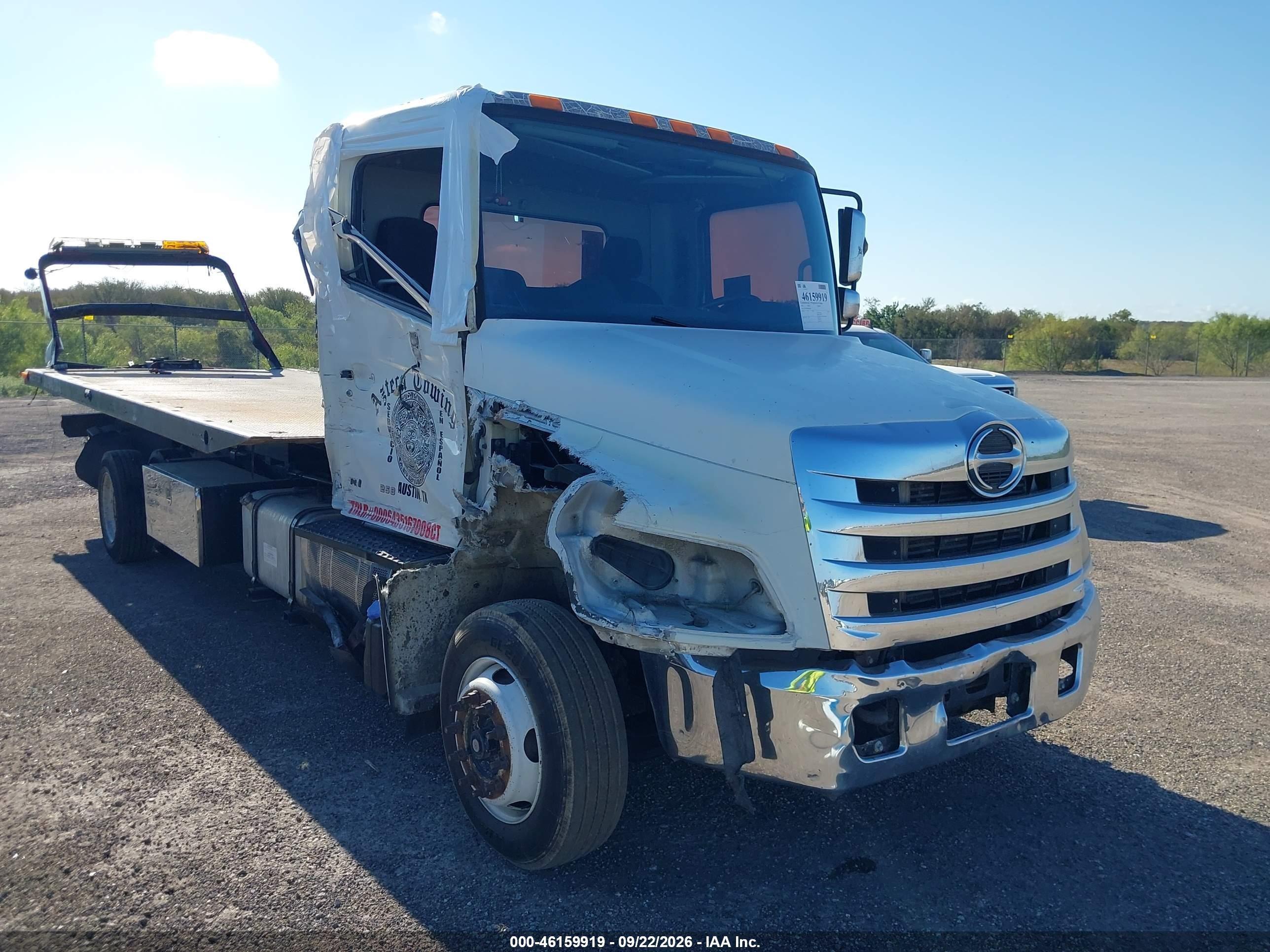 2011 Hino 258/268 VIN 5PVNJ8JN6B4S50687 — IAAI salvage auction photo