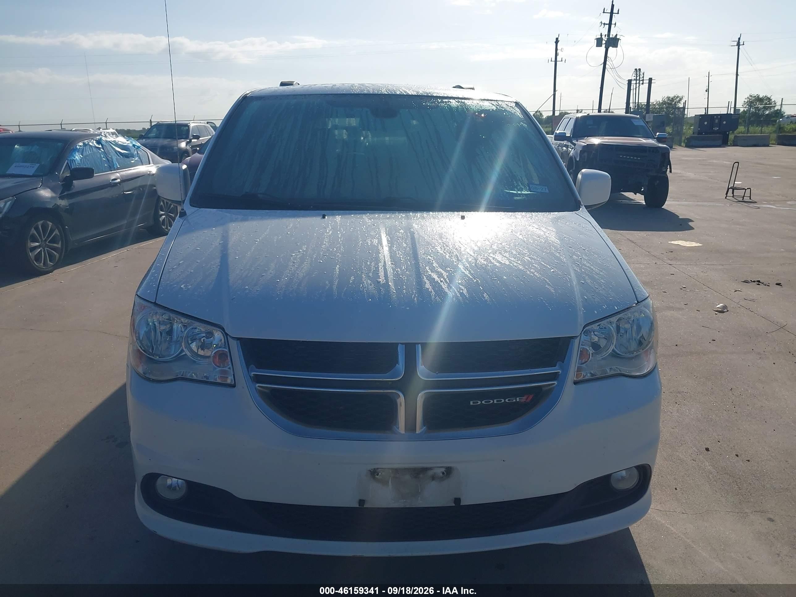 2019 Dodge Grand Caravan VIN 2C4RDGCG3KR741054 IAAI salvage auction — Normal Wear, Original (Texas), sold $2,250 on 2026-09-27 (photo 6)