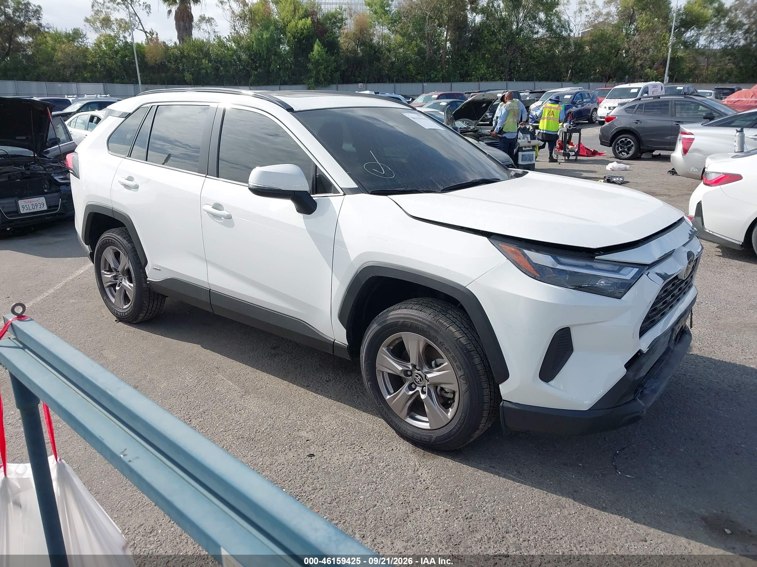 2025 Toyota RAV4 Hybrid VIN JTMRWRFV3SD333026 — IAAI salvage auction photo