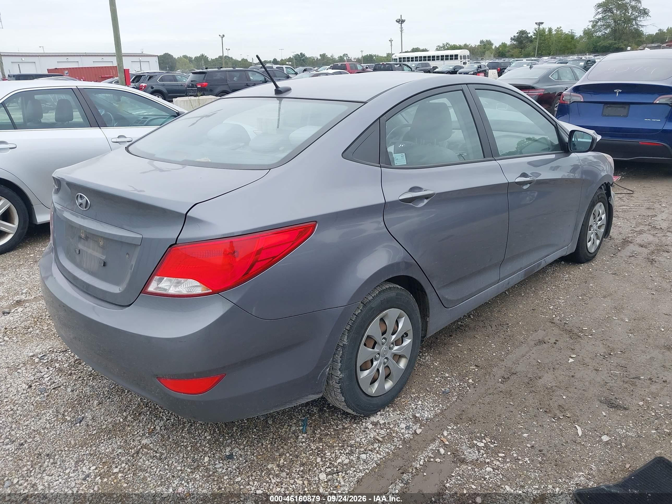2016 Hyundai Accent VIN KMHCT4AE8GU142634 IAAI salvage auction — Normal Wear, Clear (Illinois), sold $700 on 2026-10-02 (photo 4)