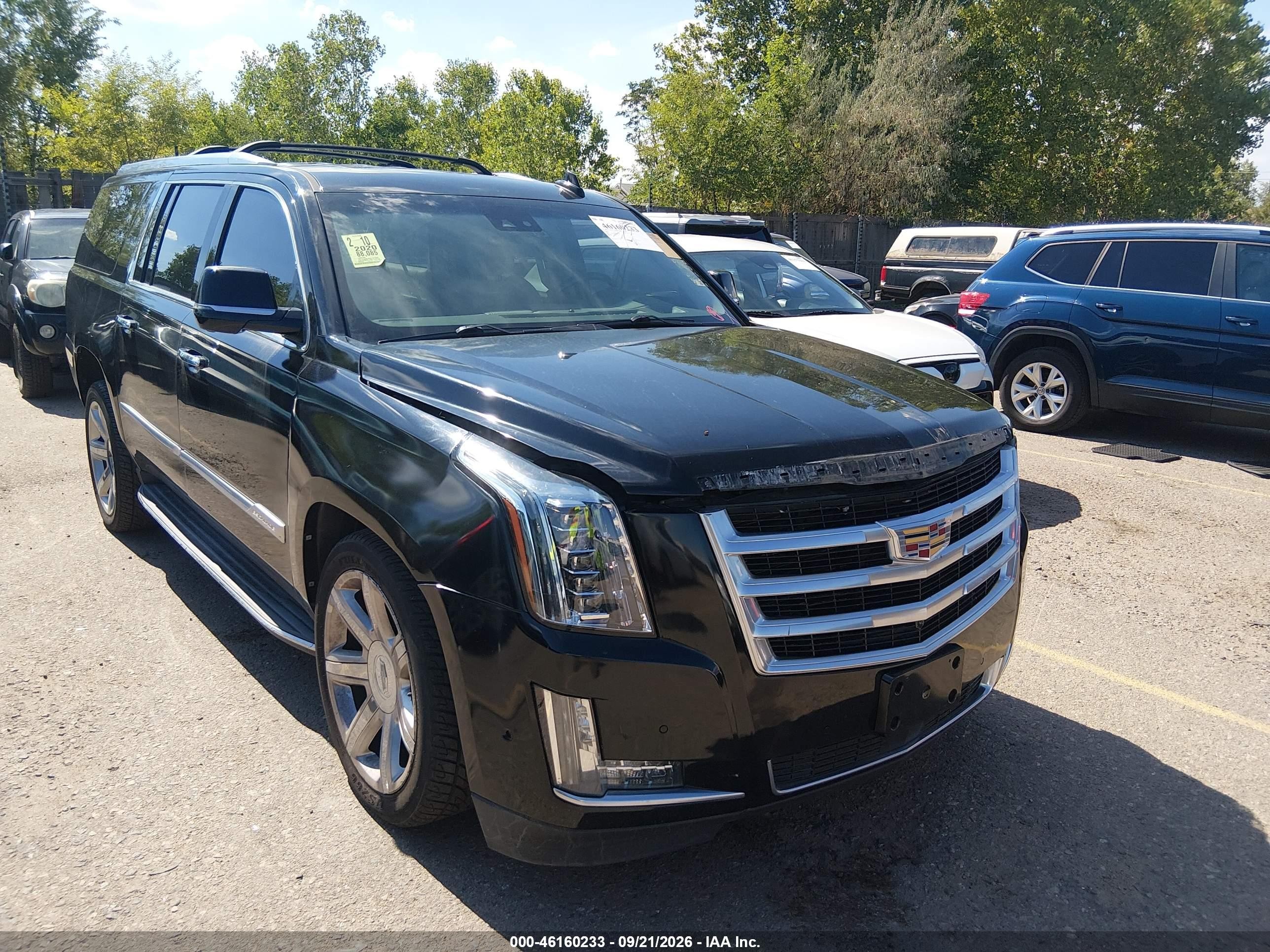 2020 Cadillac Escalade ESV VIN 1GYS4HKJ2LR191688 — IAAI salvage auction photo