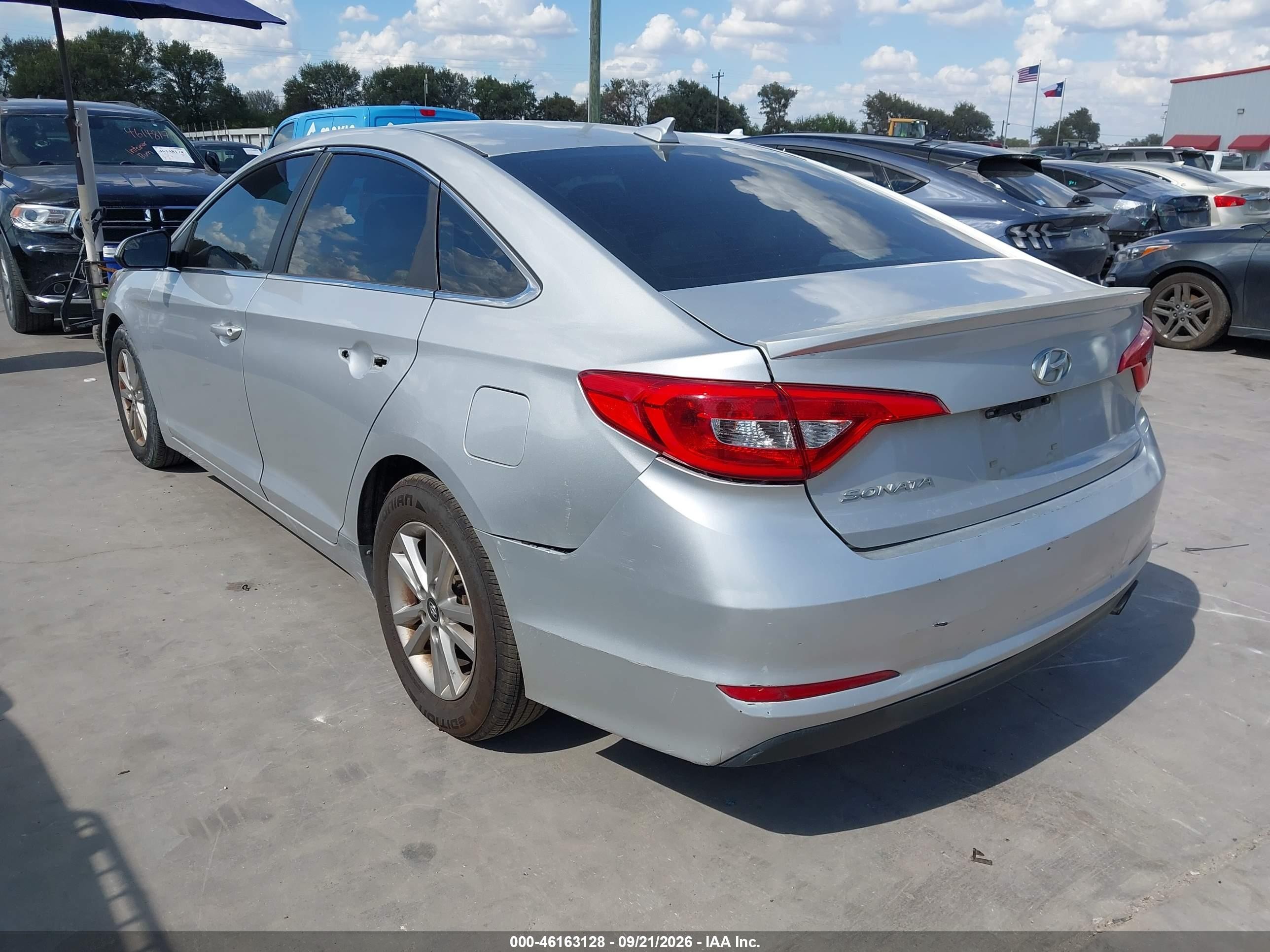 2015 Hyundai Sonata VIN 5NPE24AF0FH224519 IAAI salvage auction — Normal Wear, Original (Texas), sold $1,175 on 2026-10-06 (photo 3)