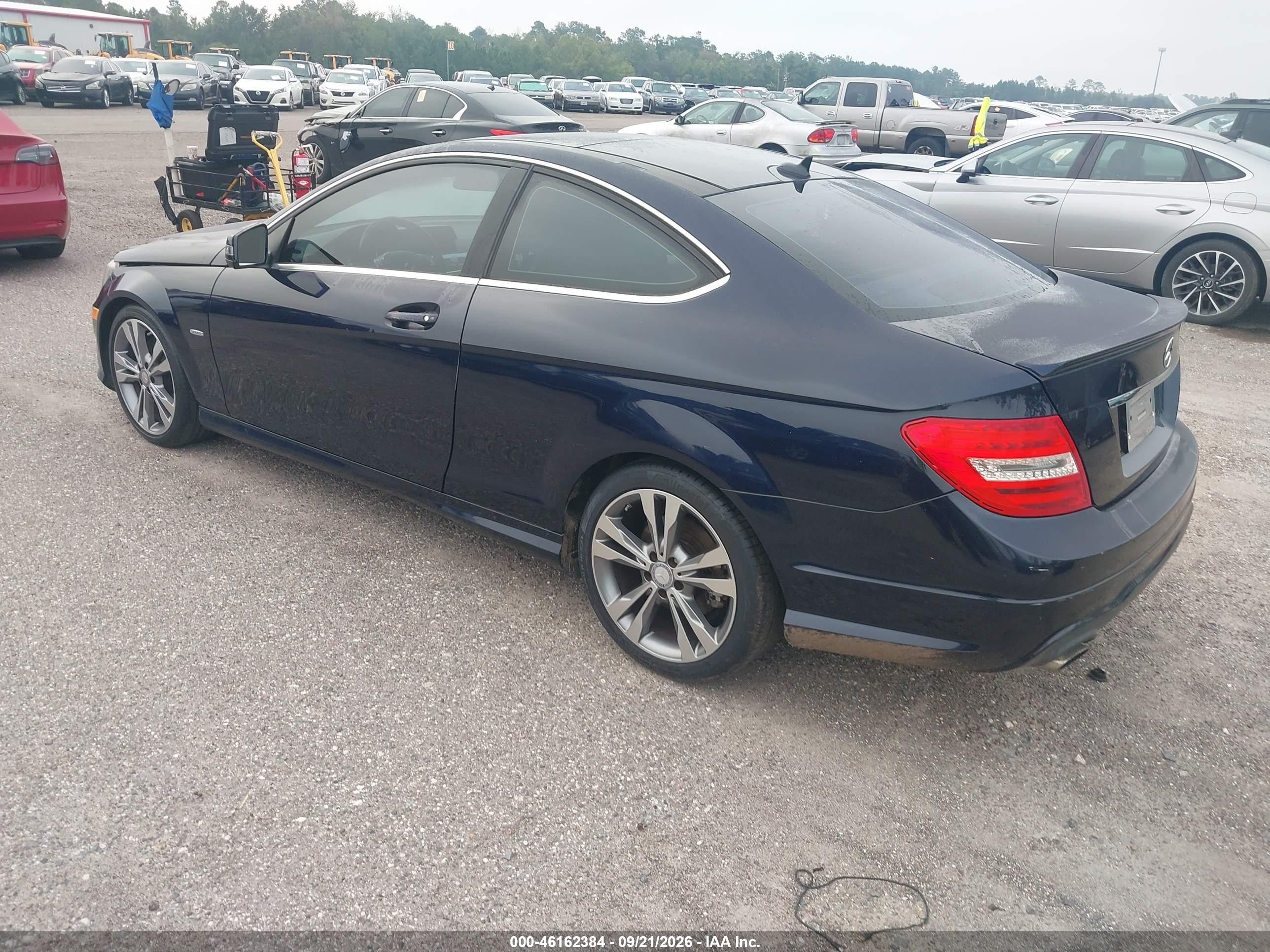 2015 Mercedes-benz C-klasse VIN WDDGJ4HB9FG391003 IAAI salvage auction — Unknown, Clear (Georgia), sold $2,200 on 2026-10-04 (photo 3)