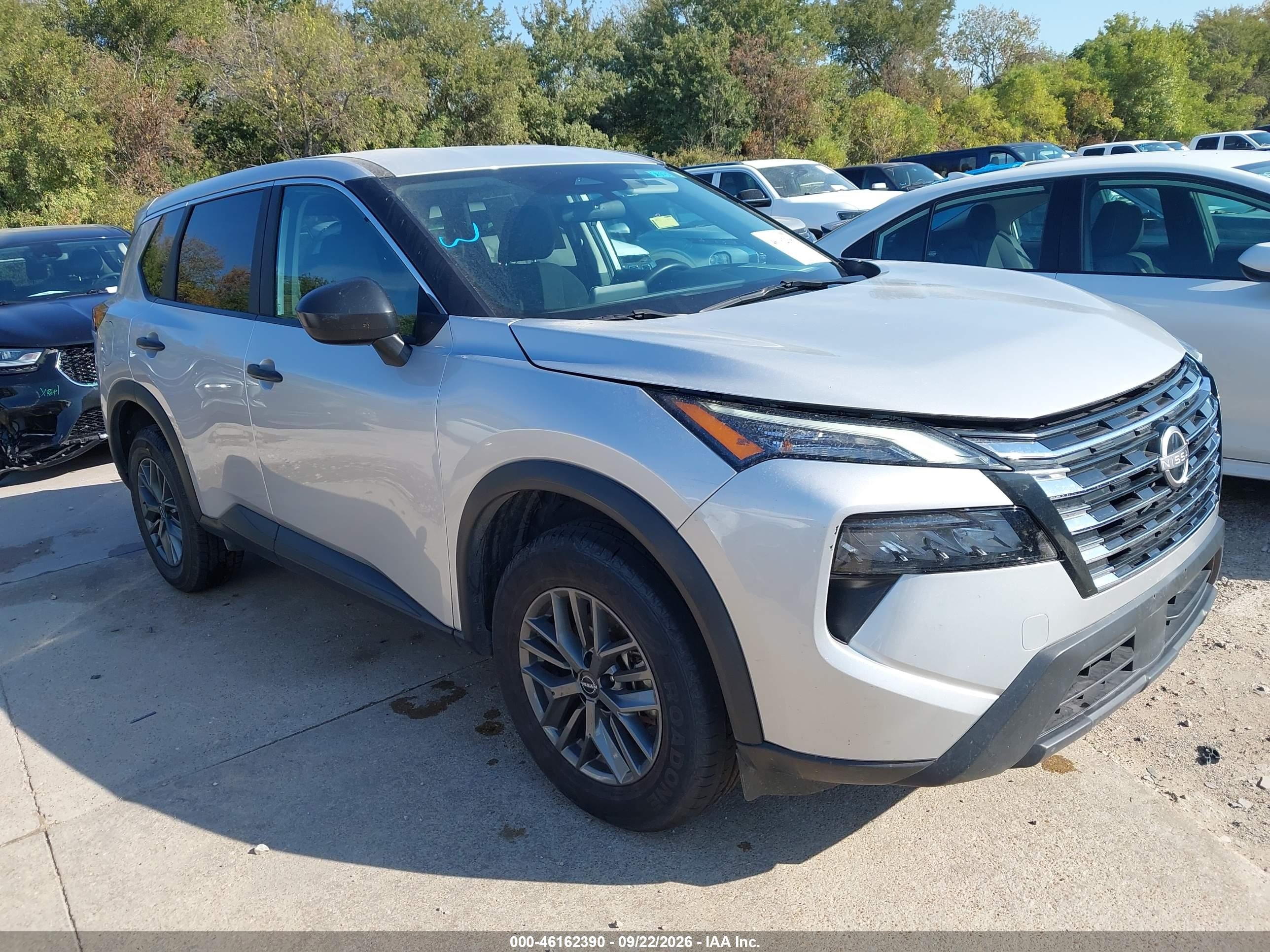 2024 Nissan Rogue Sport VIN 5N1BT3AA2RC711330 — IAAI salvage auction photo
