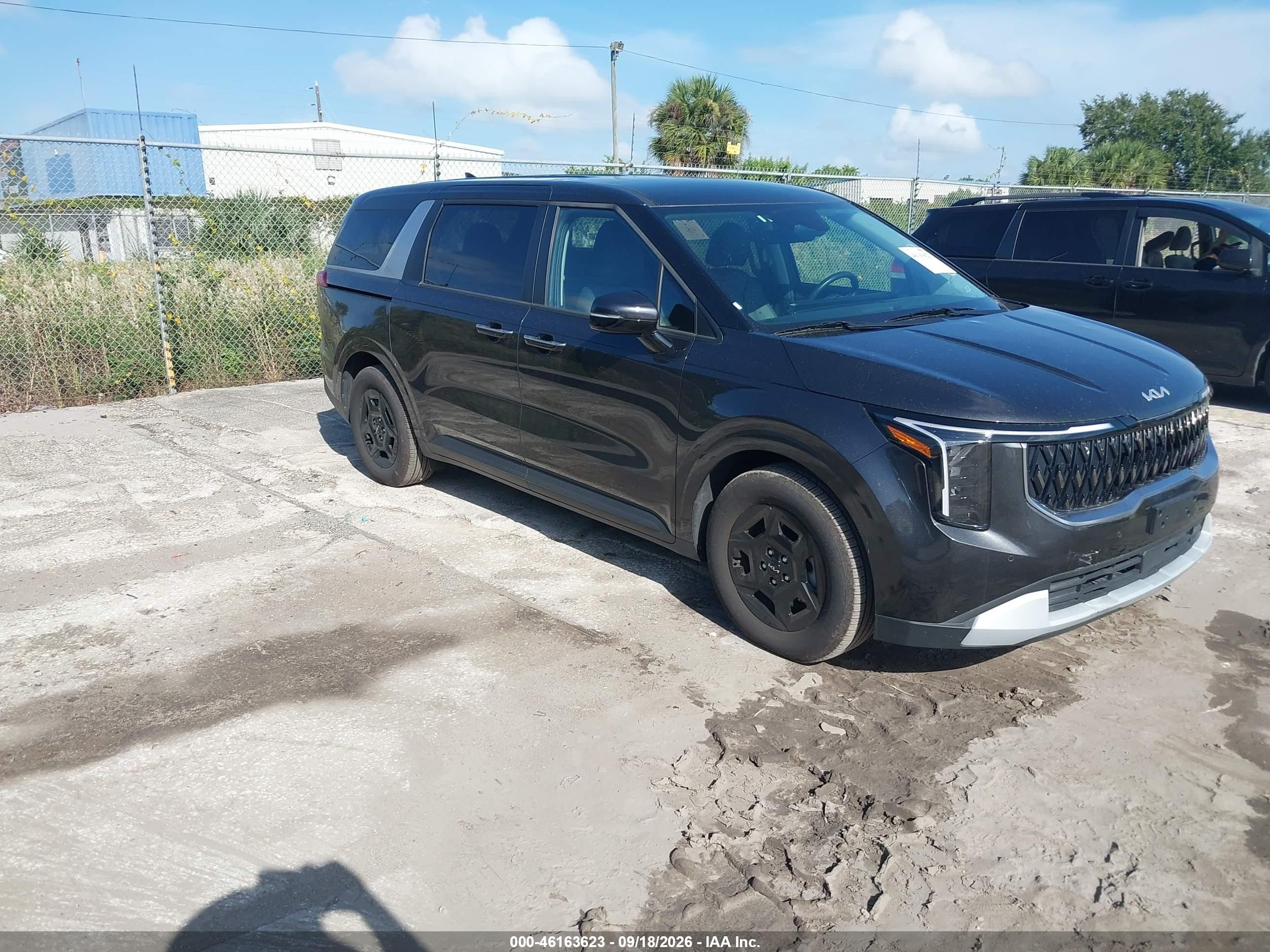 2026 Kia Carnival VIN KNDNB5K38T6584654 — IAAI salvage auction photo