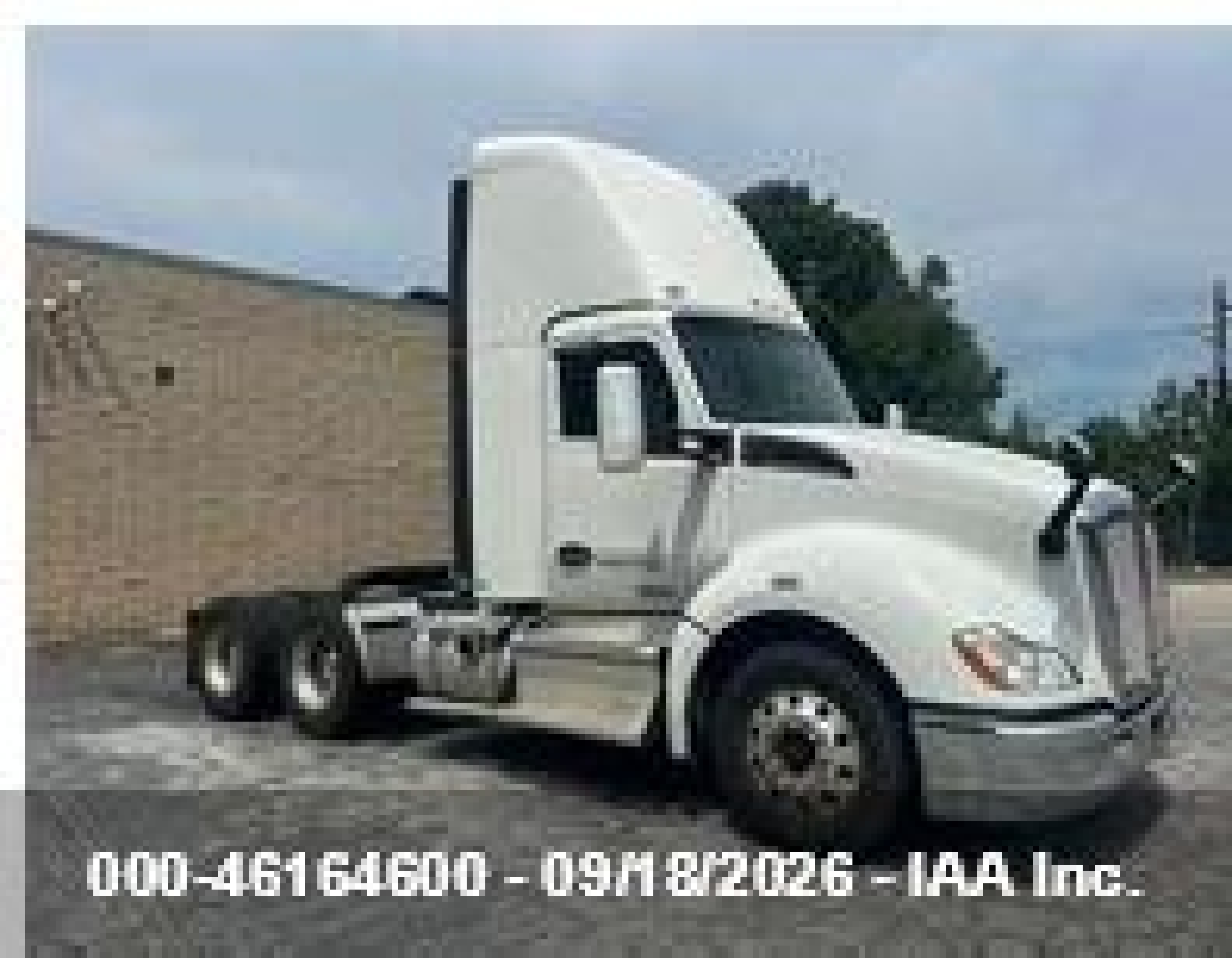 2018 Kenworth T680 VIN 1XKYD49XXJJ212032 — IAAI salvage auction photo