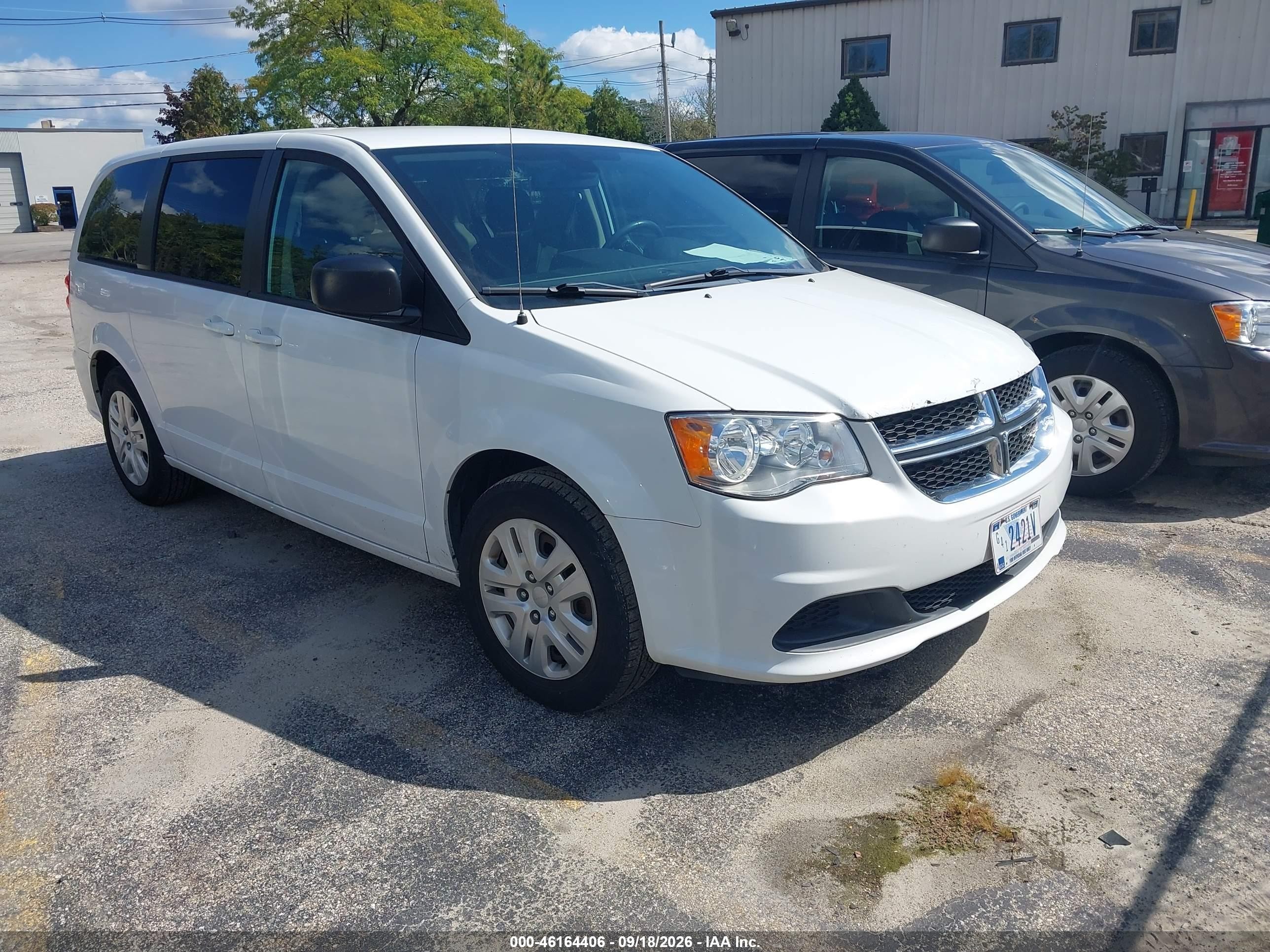 2018 Dodge Grand Caravan VIN 2C4RDGBG7JR296737 — IAAI salvage auction photo