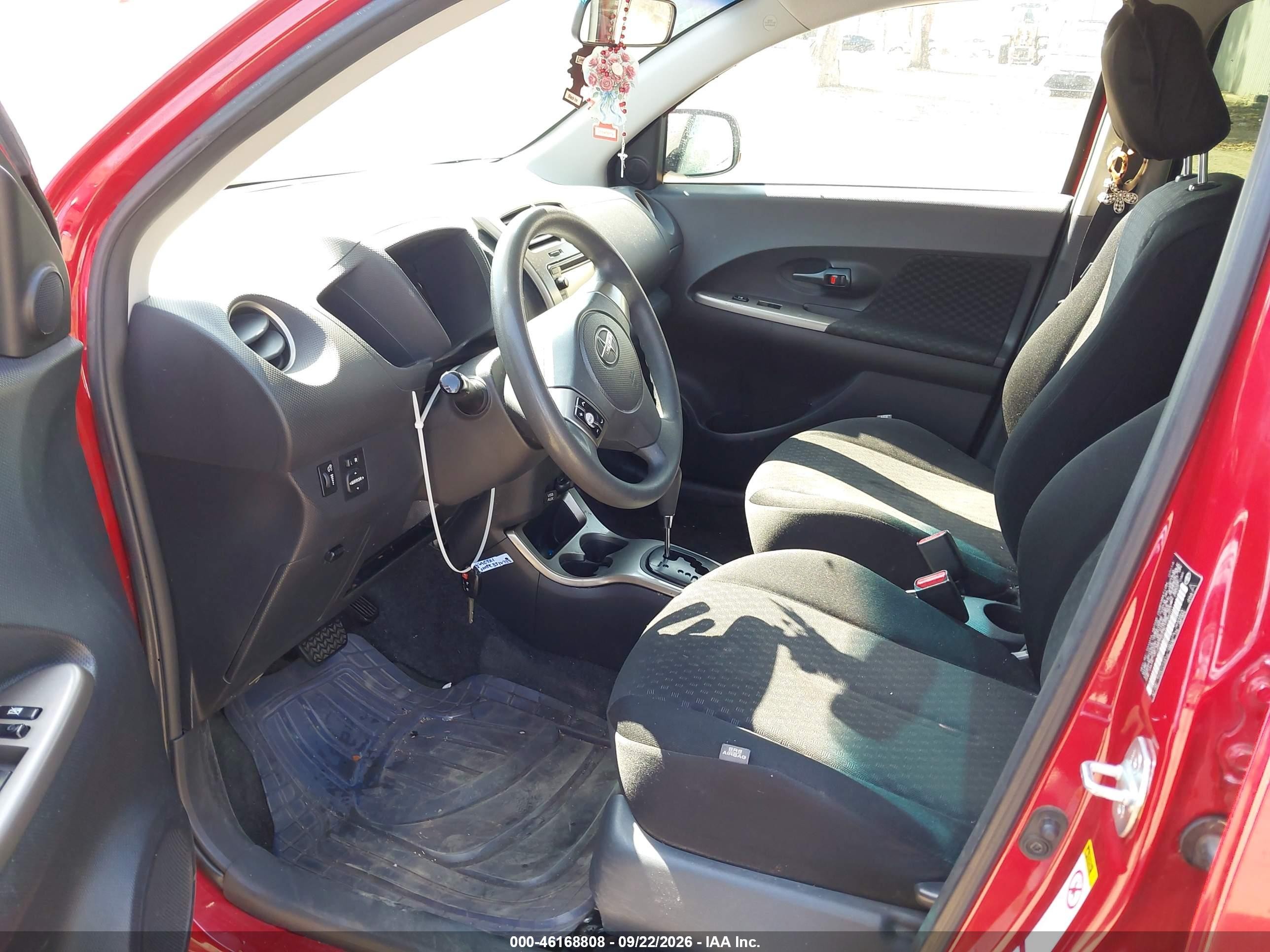 2014 Scion xD VIN JTKKUPB43E1046521 IAAI salvage auction — Side, Salvage (California), sold $1,325 on 2026-10-01 (photo 5)