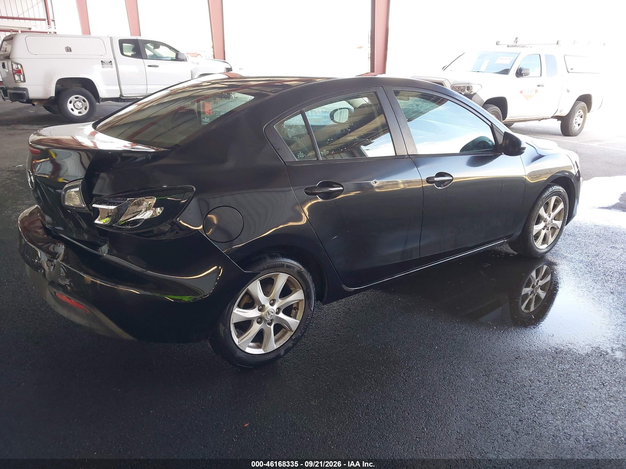 2011 Mazda 3 VIN JM1BL1VG3B1354829 IAAI salvage auction — Rear End, Salvage (California), sold $1,050 on 2026-09-27 (photo 4)