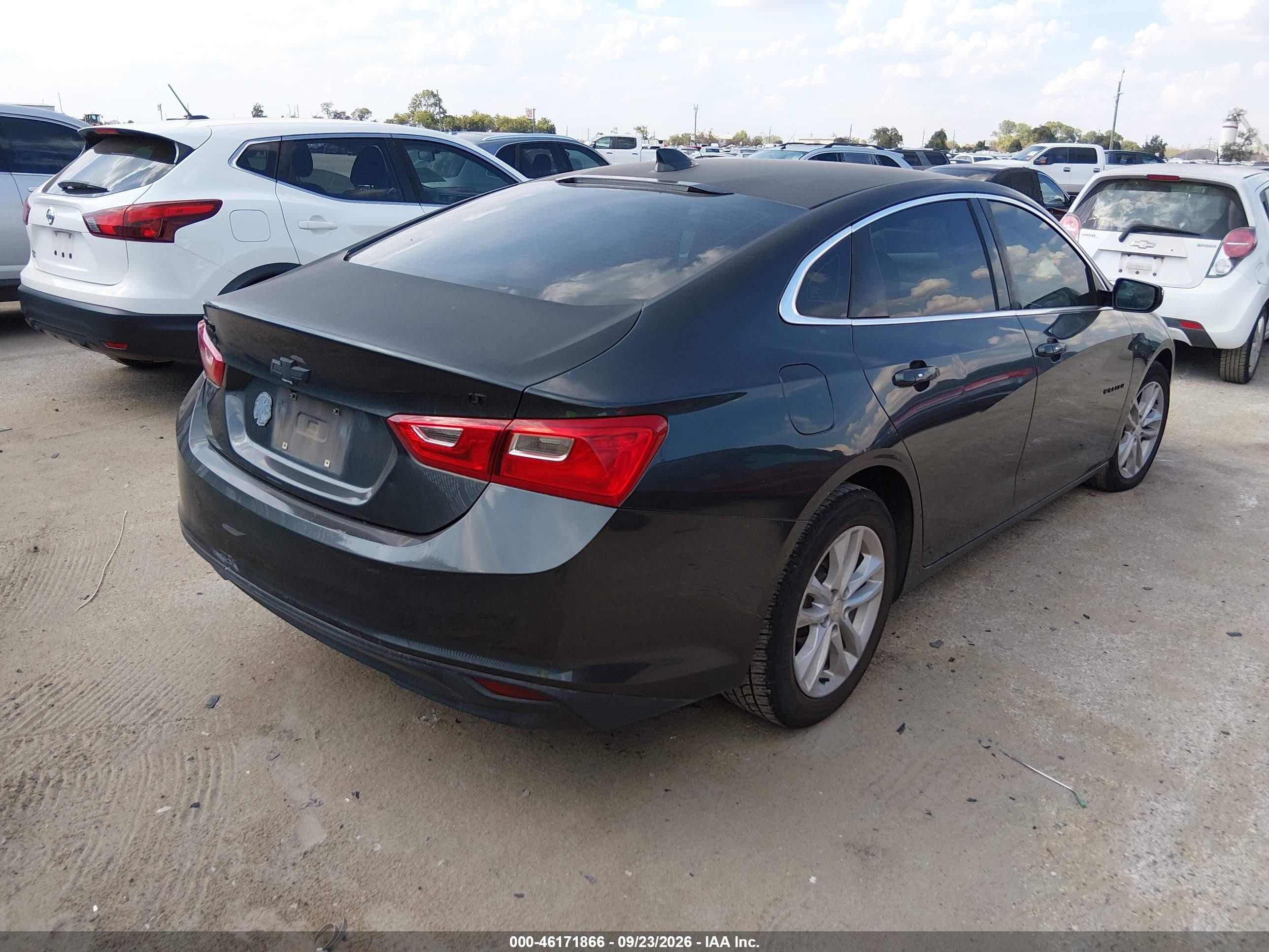2017 Chevrolet Malibu VIN 1G1ZE5ST3HF112337 IAAI salvage auction — Normal Wear, Original (Texas), sold $1,825 on 2026-10-03 (photo 4)