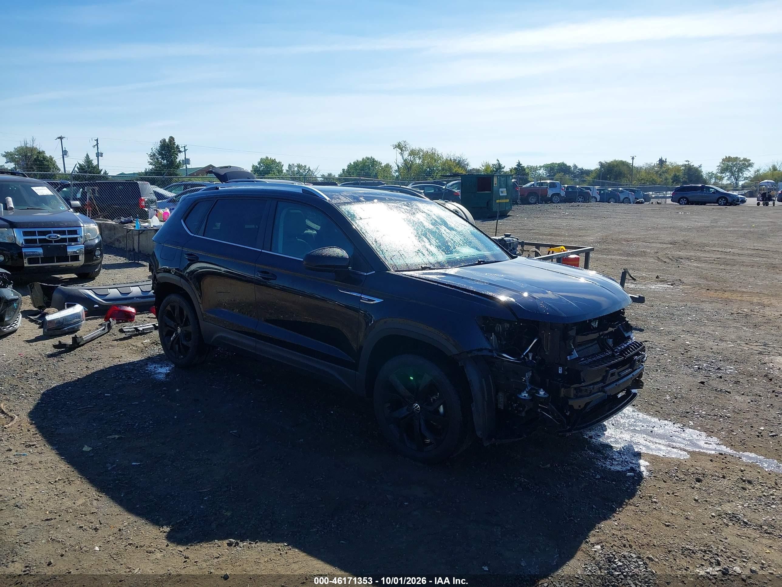 2024 Volkswagen Taos VIN 3VVEX7B25RM011242 — IAAI salvage auction photo