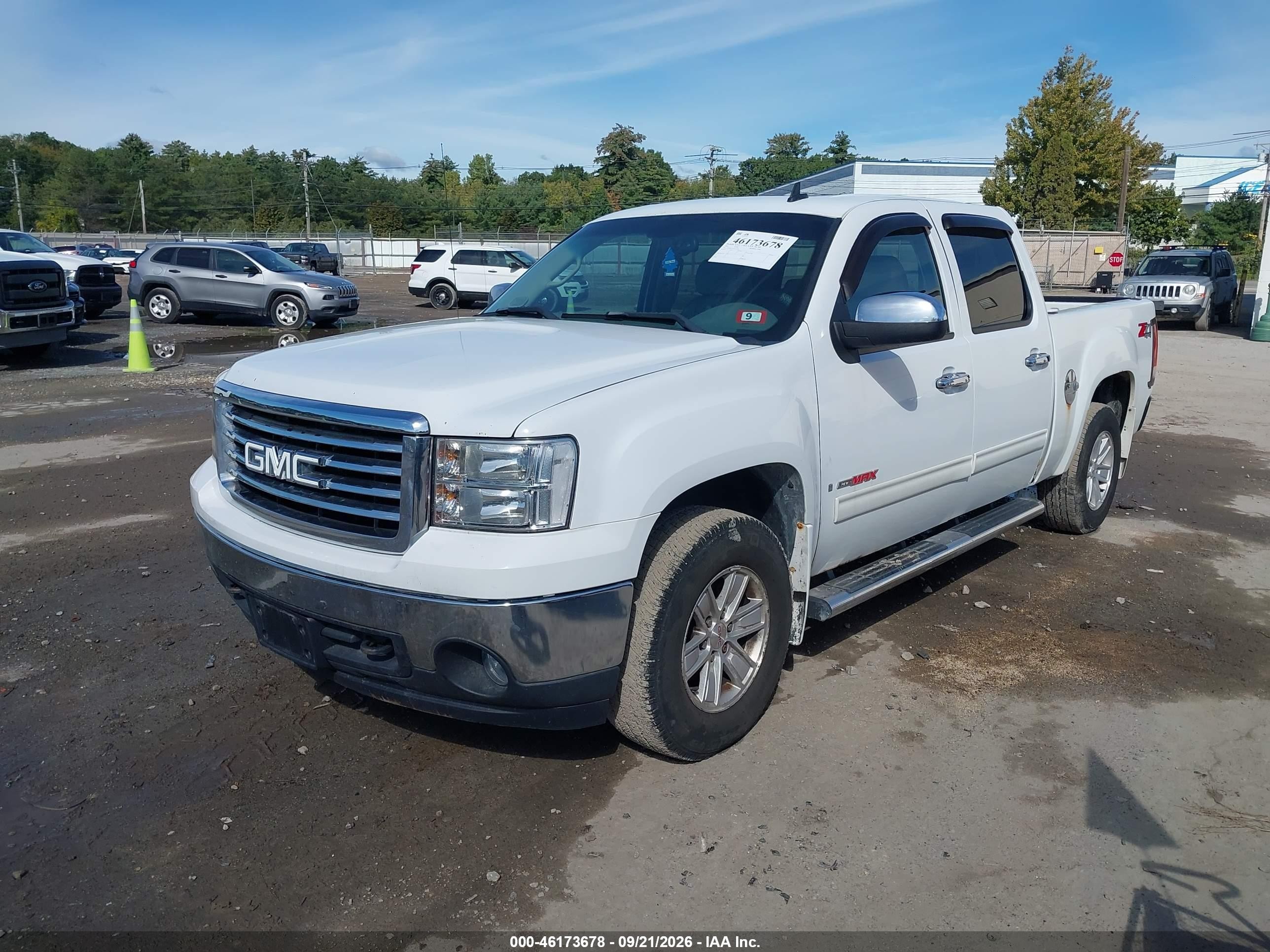 2007 Gmc Sierra 1500 VIN 2GTEK13Y371511062 IAAI salvage auction — Normal Wear, Original (New Hampshire), sold $1,125 on 2026-10-11 (photo 2)