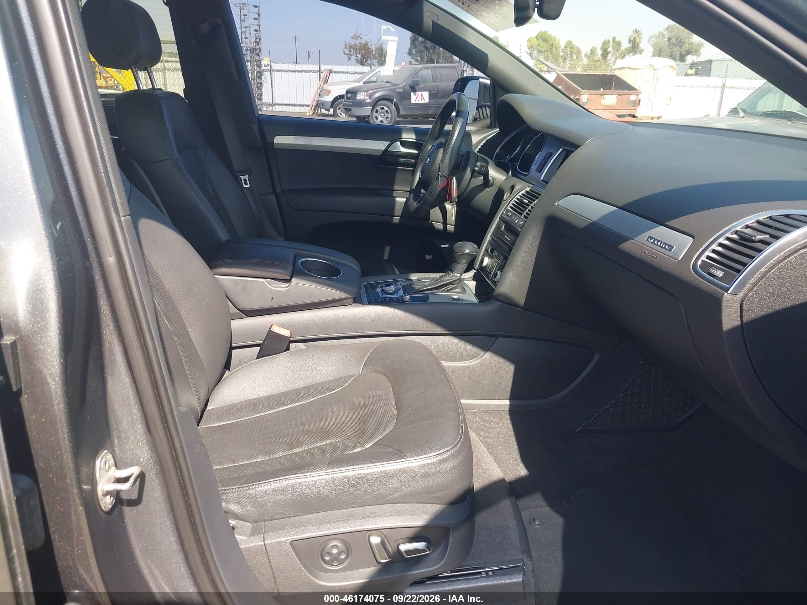 2014 Audi Q7 VIN WA1DGAFEXED000989 IAAI salvage auction — Normal Wear, Clear - Dealer Only (California), sold $1,675 on 2026-10-08 (photo 5)