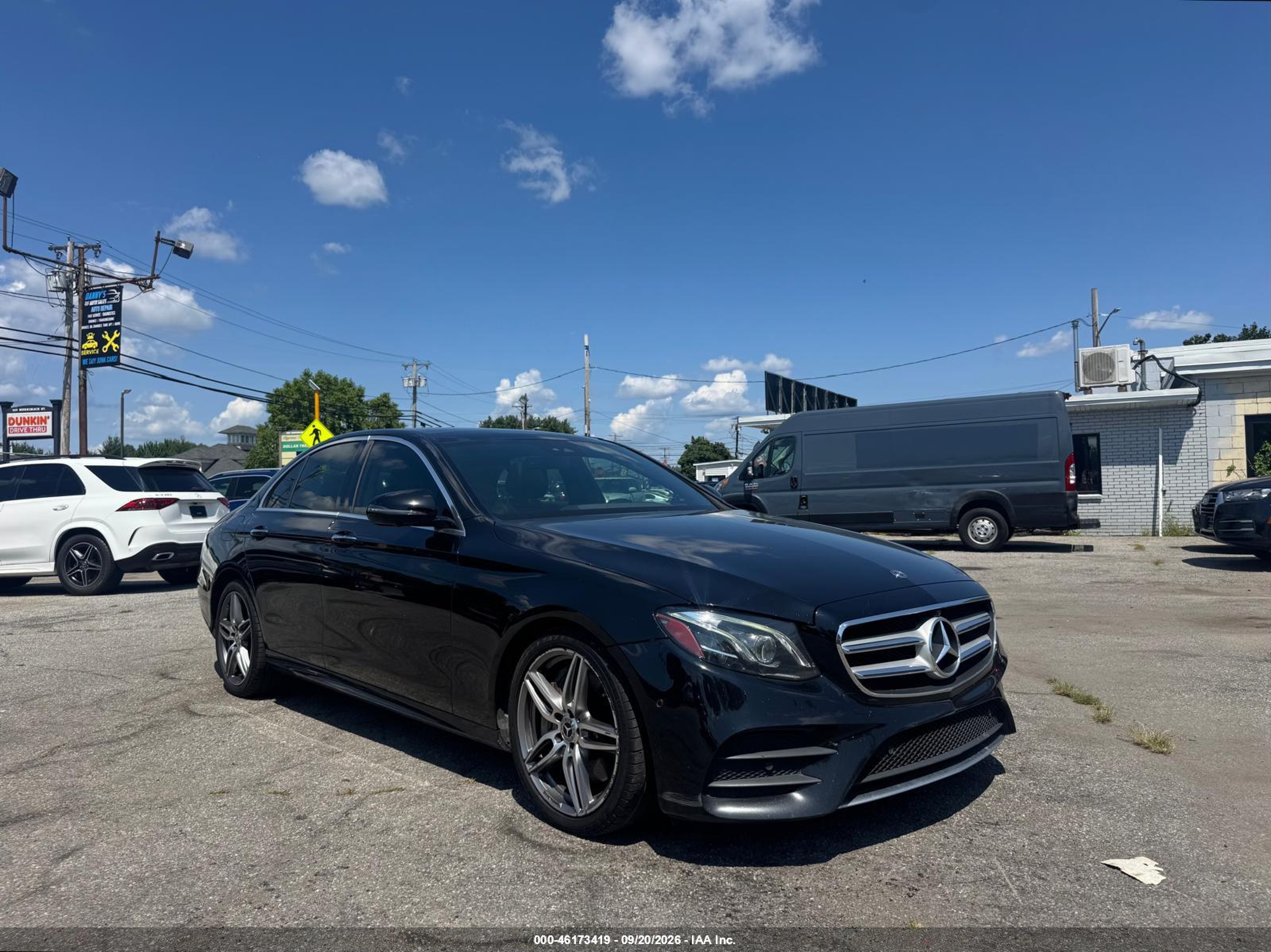 2019 Mercedes-Benz E-Class VIN WDDZF4KBXKA590724 — IAAI salvage auction photo