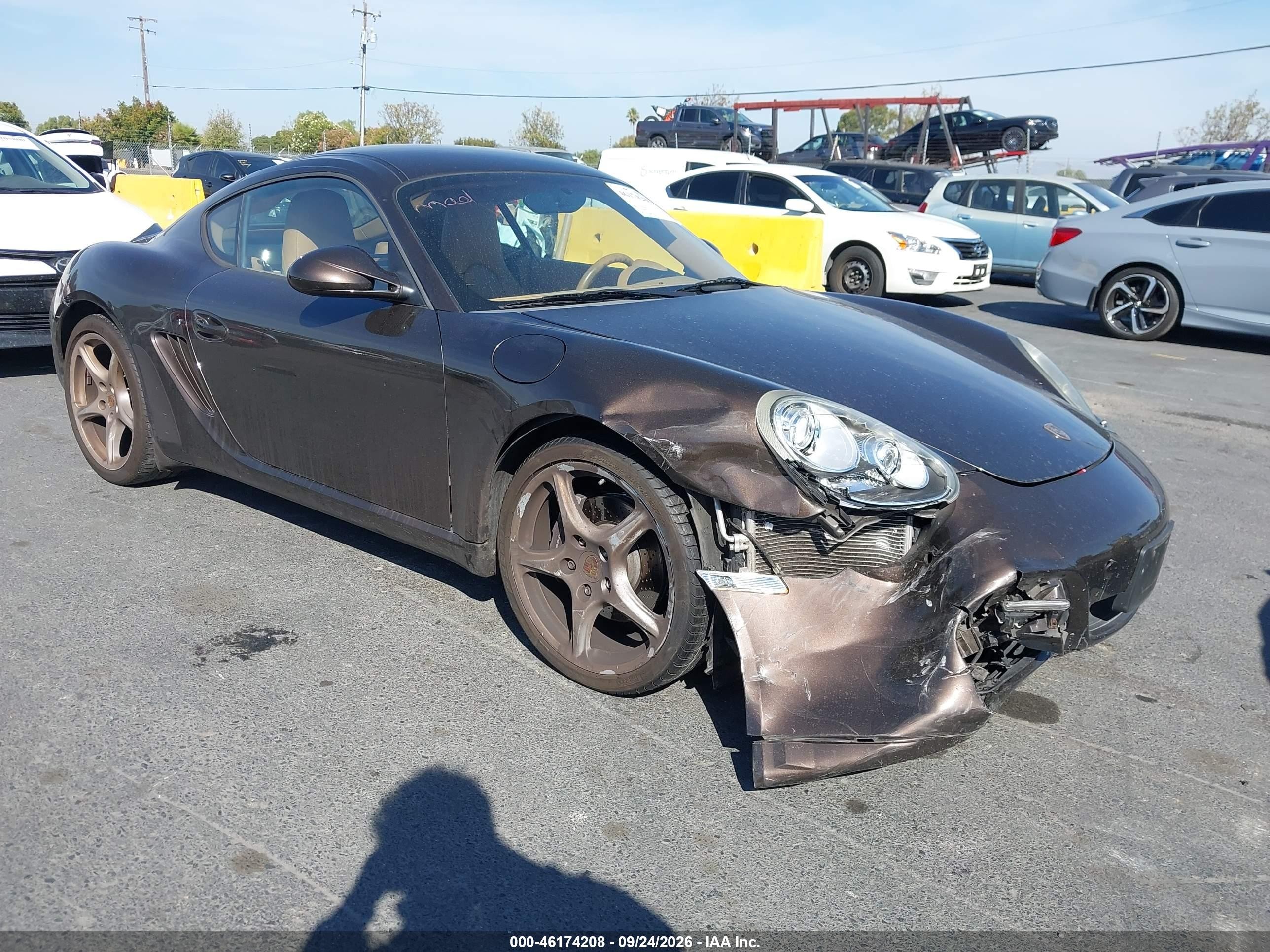 2010 Porsche Cayman VIN WP0AA2A83AU760791 — IAAI salvage auction photo
