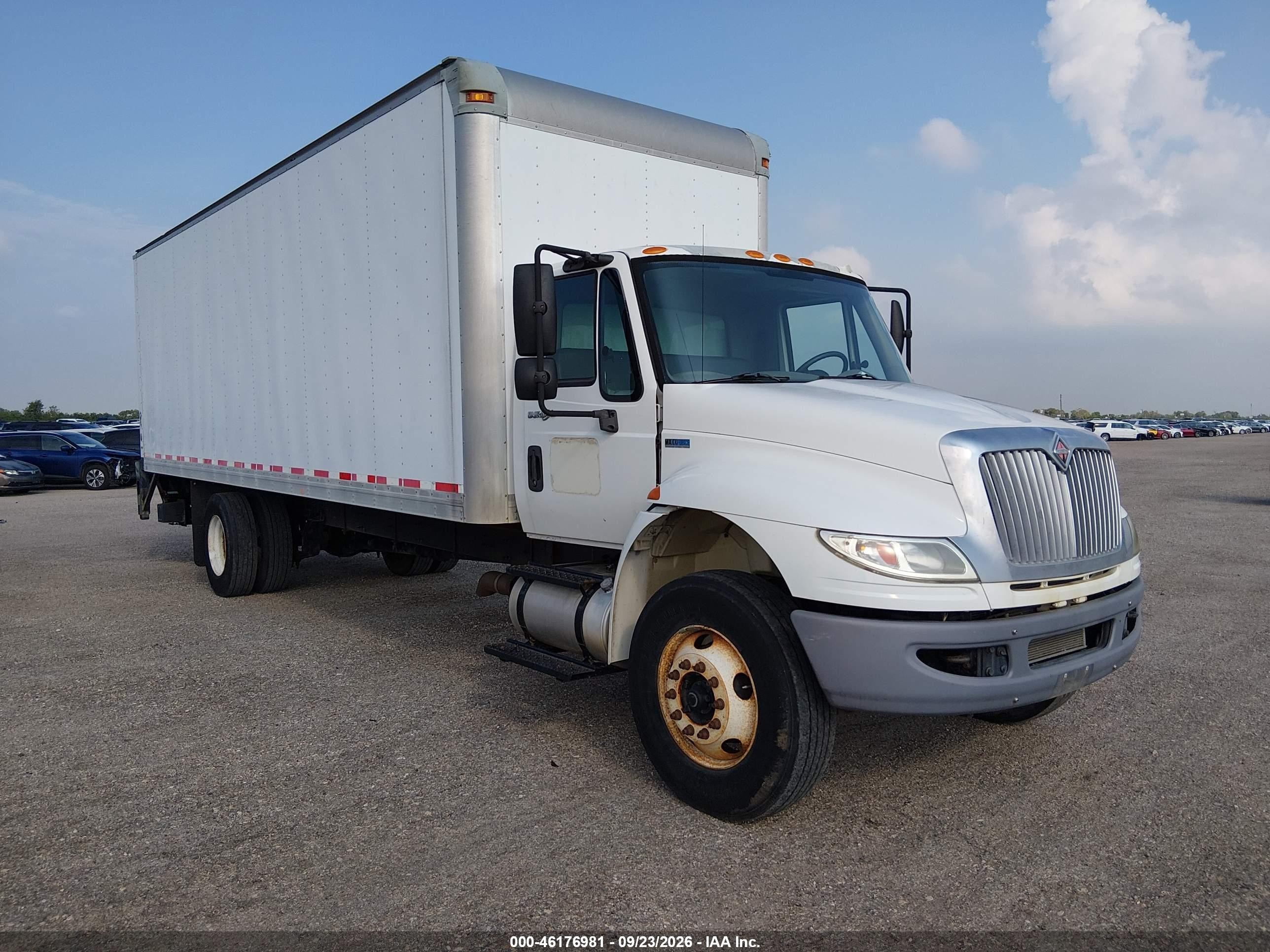 2013 International 4000-Series VIN 1HTMKAAL0DH348899 — IAAI salvage auction photo
