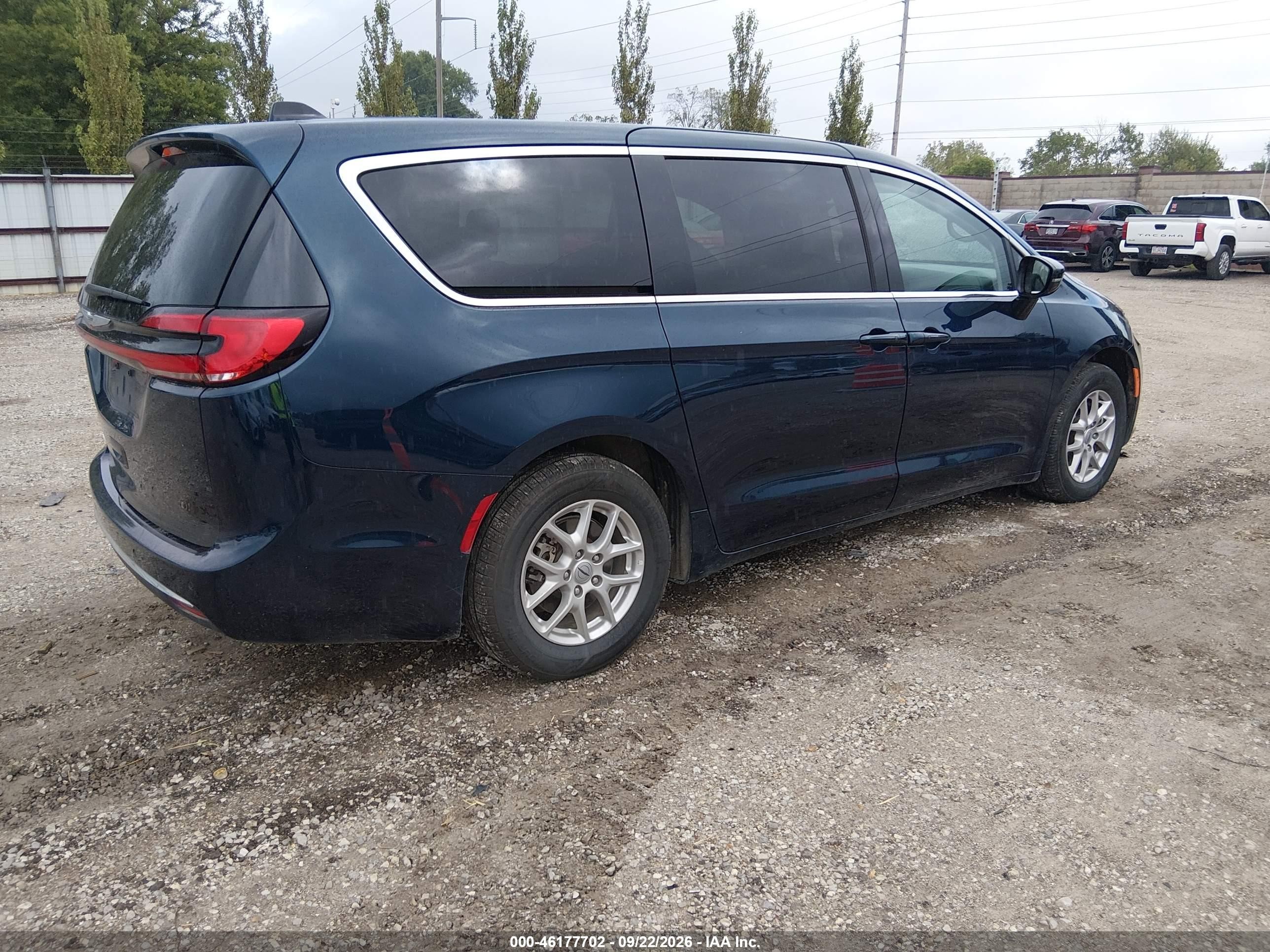 2024 Chrysler Pacifica VIN 2C4RC1BG0RR179657 IAAI salvage auction — Front End, Enterprise Vehicles Clear Only (Indiana), sold $9,300 on 2026-09-25 (photo 4)