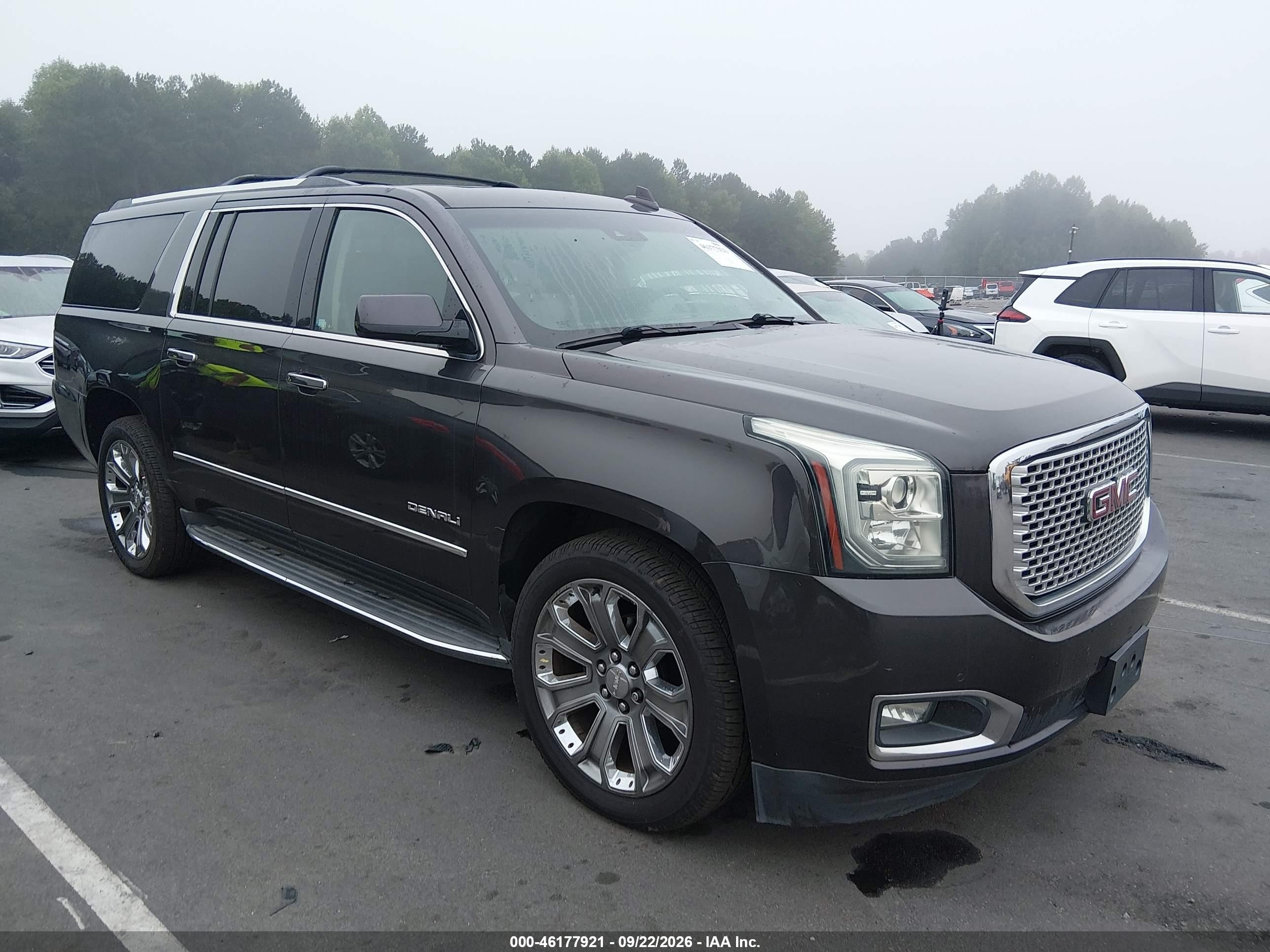 2016 GMC Yukon XL VIN 1GKS2HKJ4GR155278 — IAAI salvage auction photo