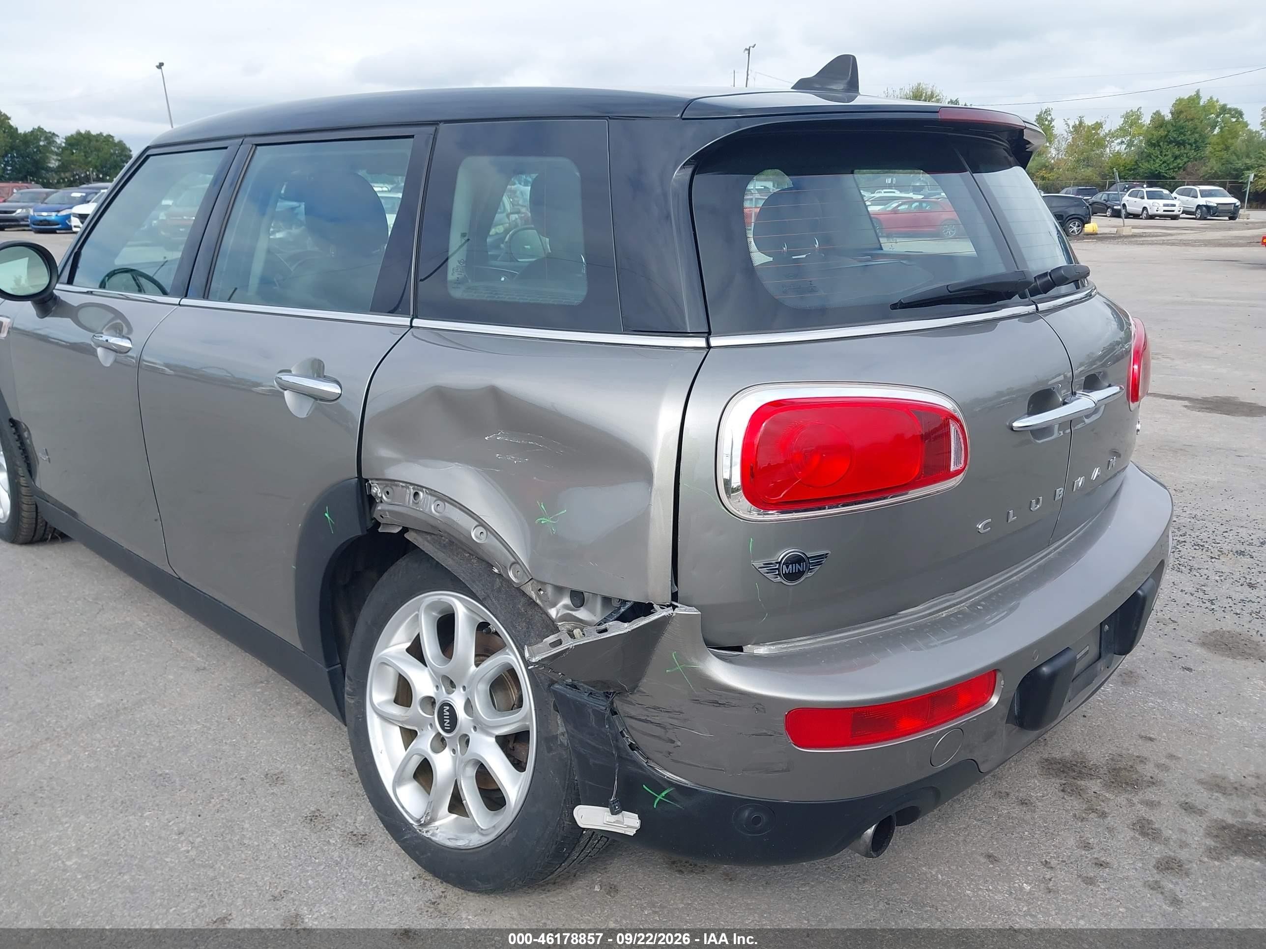 2017 Mini Clubman VIN WMWLU1C58H2F27279 IAAI salvage auction — Rear End, Salvage (Ohio), sold $4,150 on 2026-09-30 (photo 6)