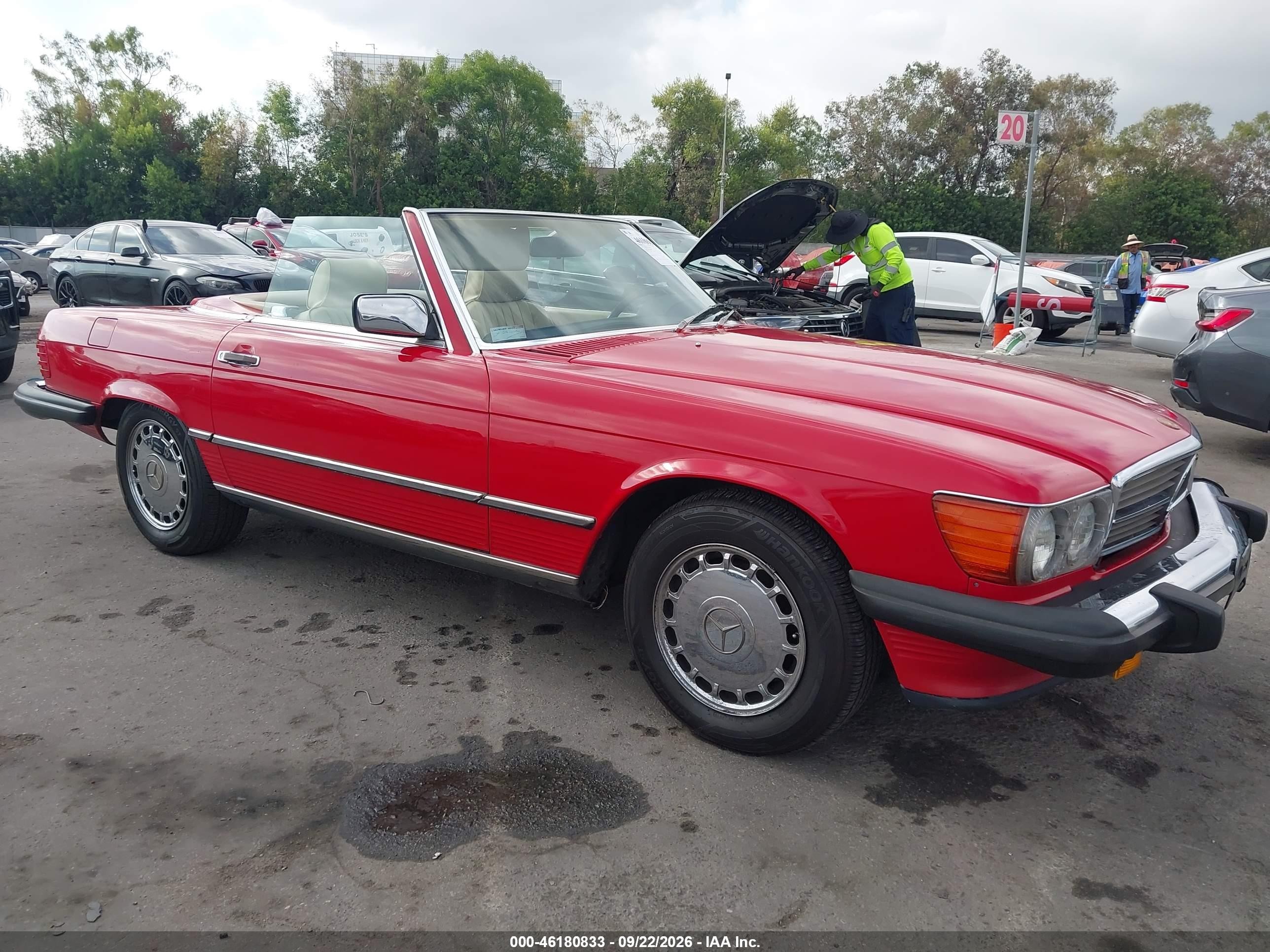 1989 Mercedes-Benz 560 VIN WDBBA48D5KA095848 — IAAI salvage auction photo