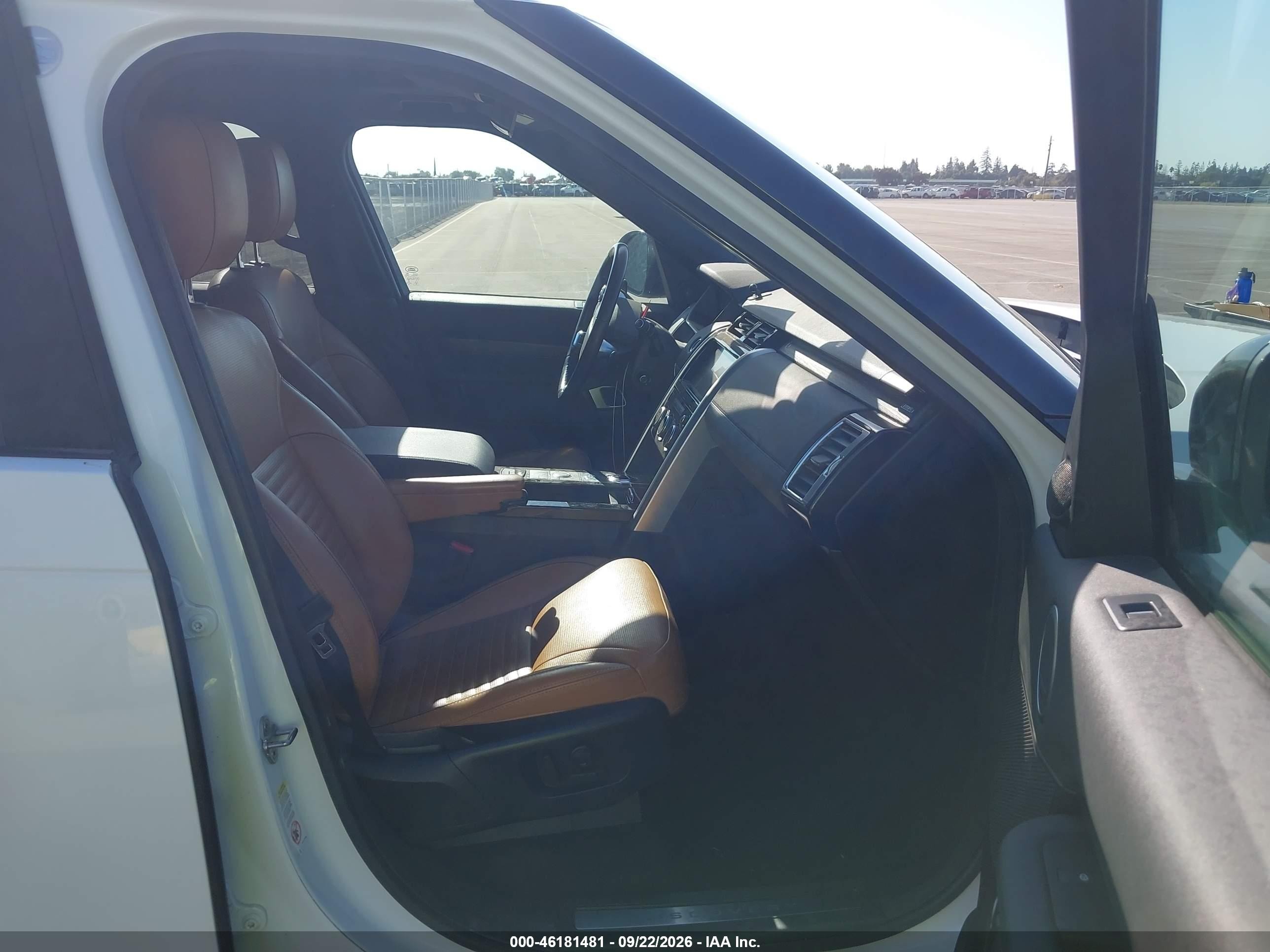 2018 Land rover Discovery VIN SALRR2RV6JA062188 IAAI salvage auction — Normal Wear, Clear - Dealer Only (California), sold $7,250 on 2026-10-01 (photo 5)