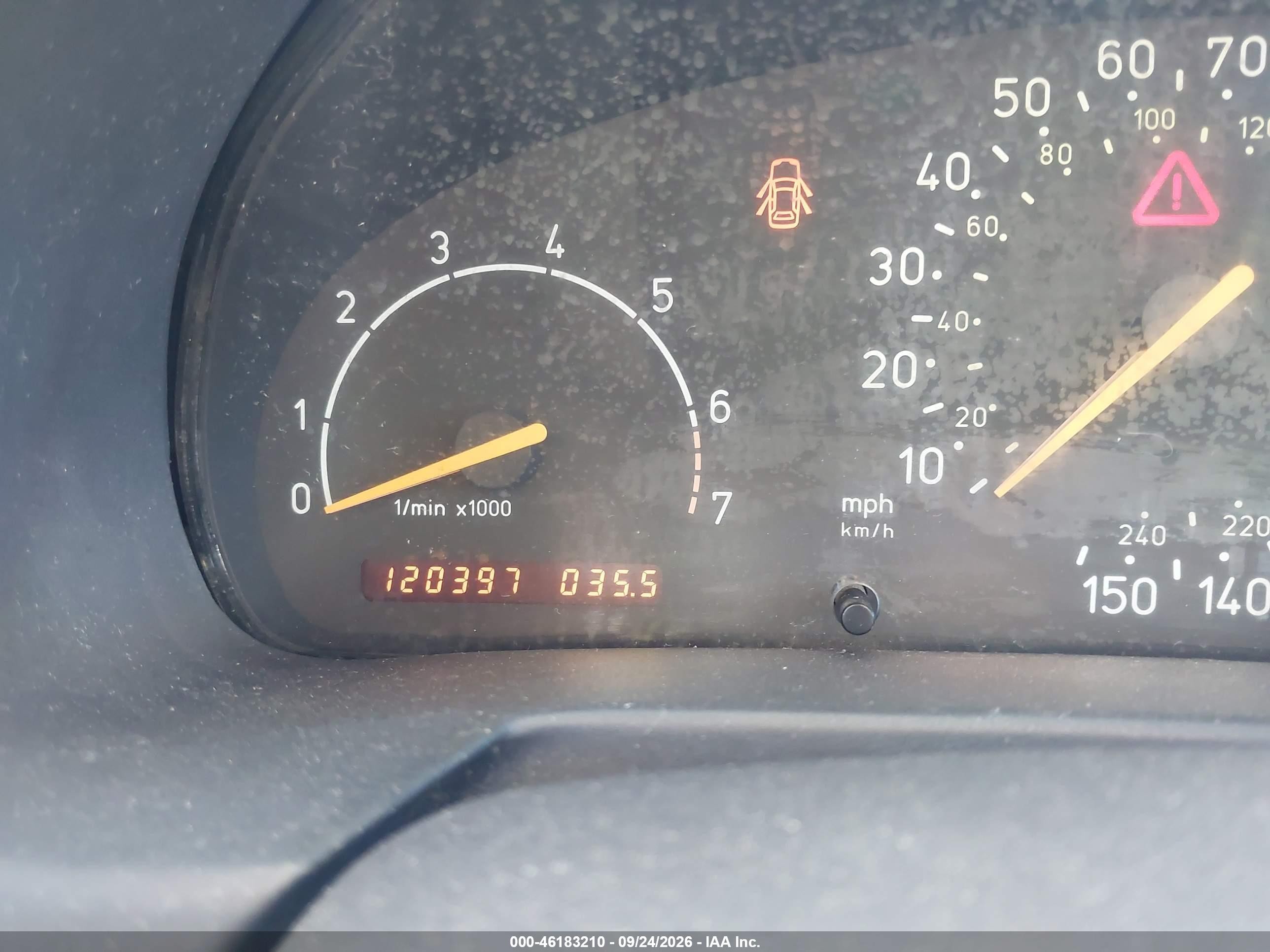 1995 Saab 900 VIN YS3DD75B3S7024269 IAAI salvage auction — Normal Wear, Clear (Connecticut), sold $450 on 2026-10-01 (photo 7)