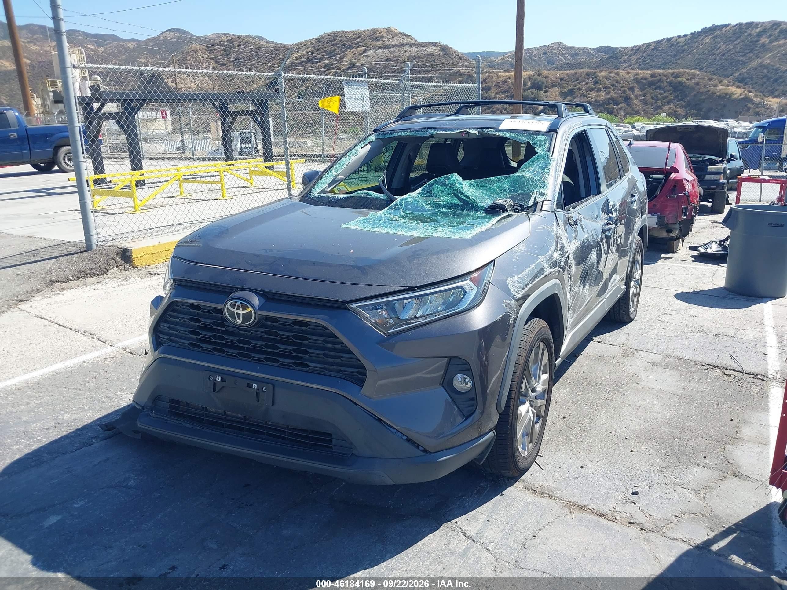 2021 Toyota Rav 4 VIN 2T3C1RFV4MC172214 IAAI salvage auction — Rollover, Salvage (California), sold $8,400 on 2026-10-01 (photo 2)
