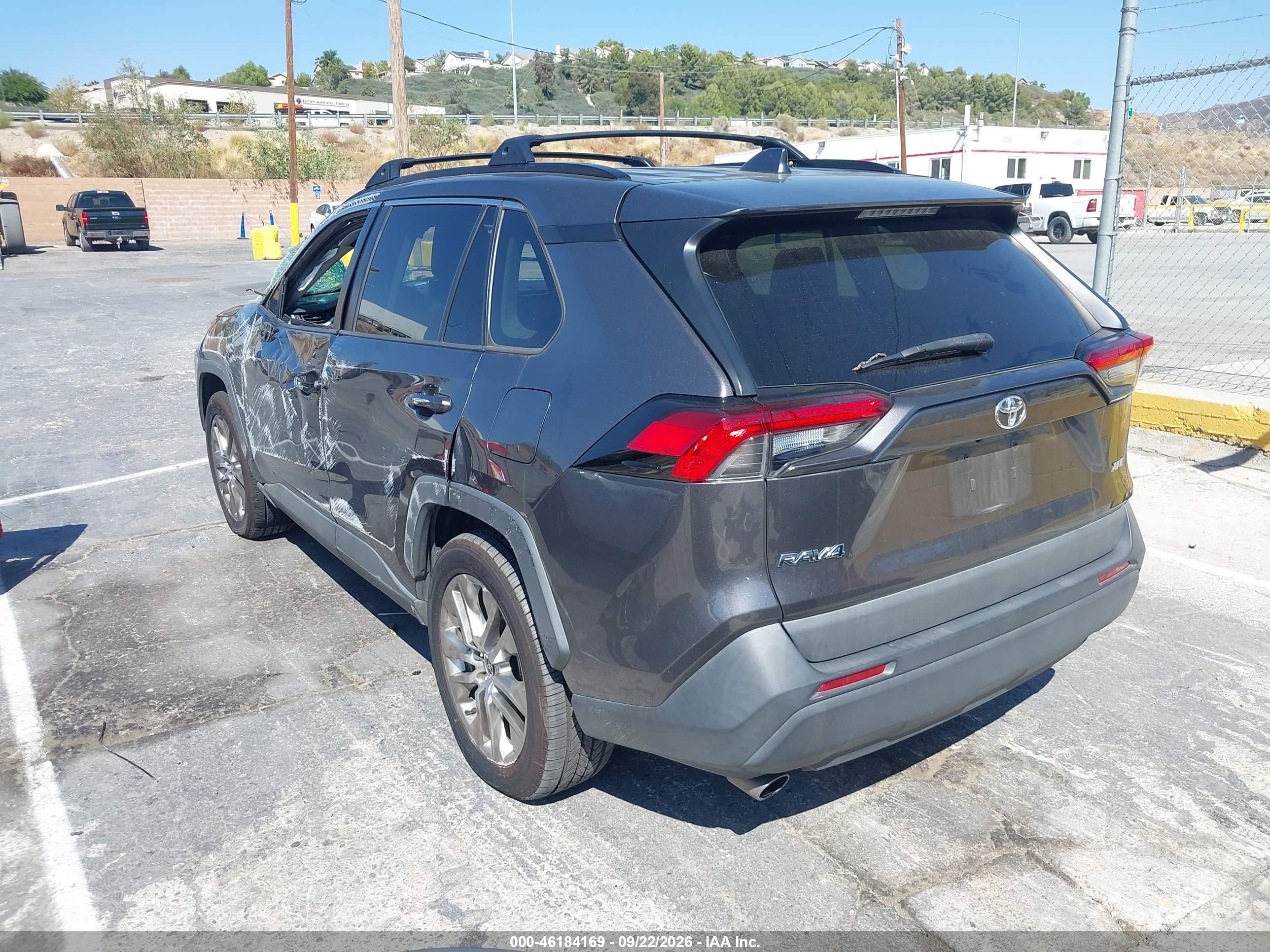 2021 Toyota Rav 4 VIN 2T3C1RFV4MC172214 IAAI salvage auction — Rollover, Salvage (California), sold $8,400 on 2026-10-01 (photo 3)
