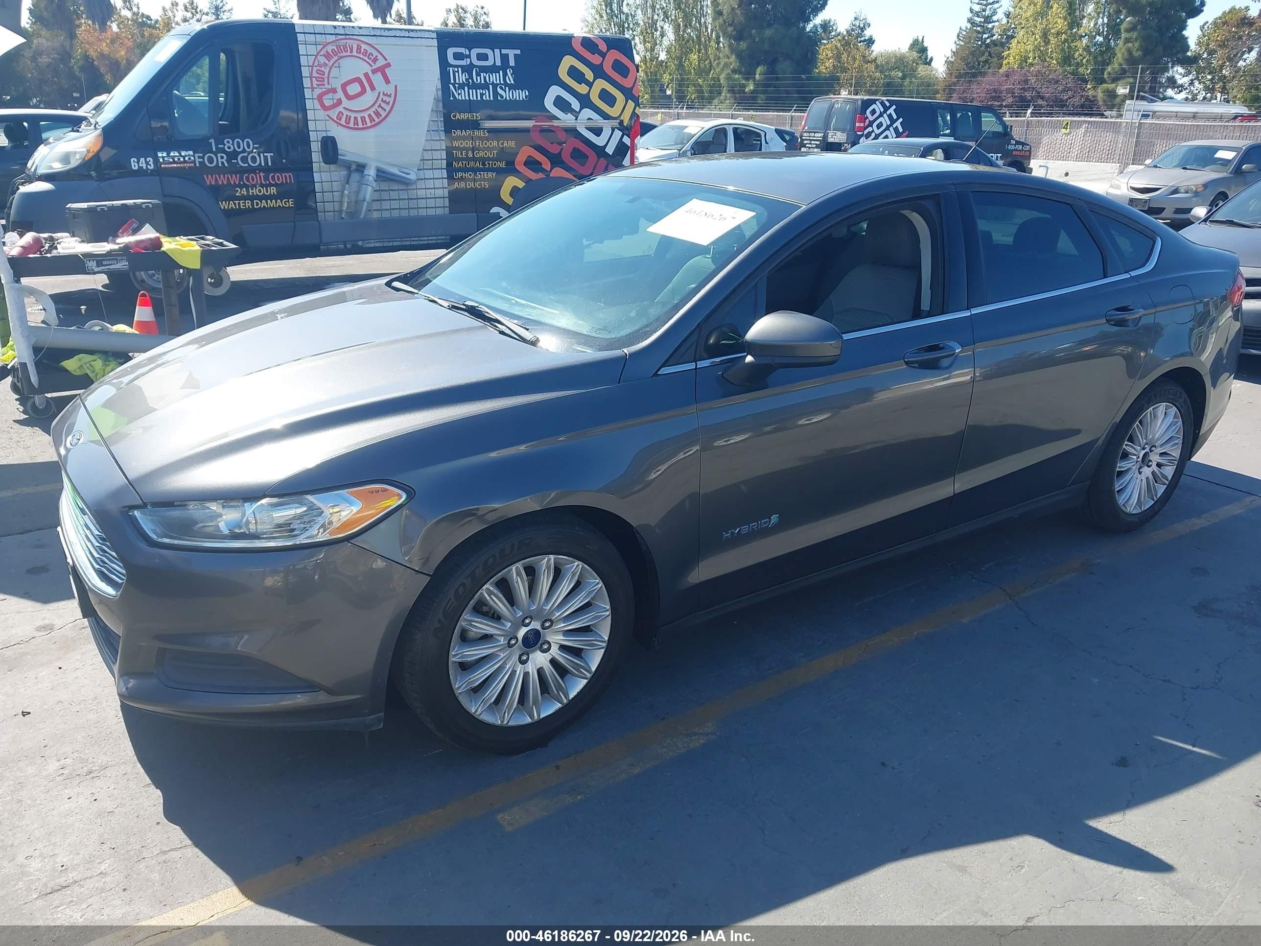 2016 Ford Fusion VIN 3FA6P0UU5GR234637 IAAI salvage auction — Normal Wear, Clear - Dealer Only (California), sold $1,800 on 2026-10-07 (photo 2)