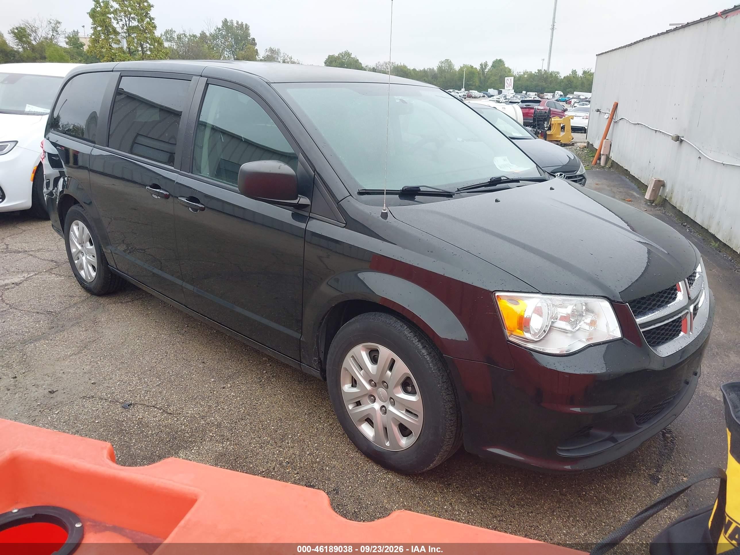 2018 Dodge Grand Caravan VIN 2C4RDGBGXJR273324 — IAAI salvage auction photo