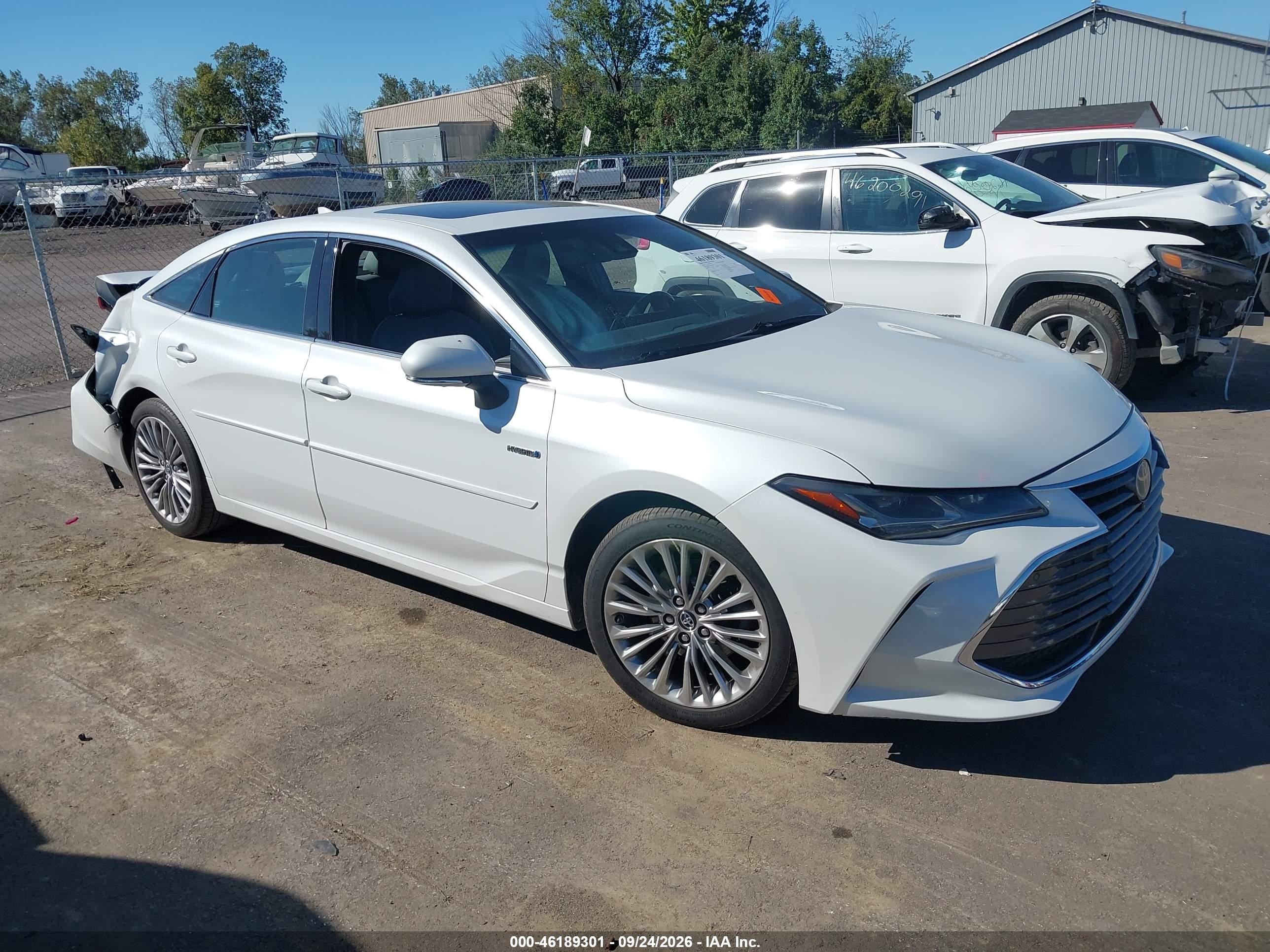 2019 Toyota Avalon Hybrid VIN 4T1B21FB0KU007183 — IAAI salvage auction photo
