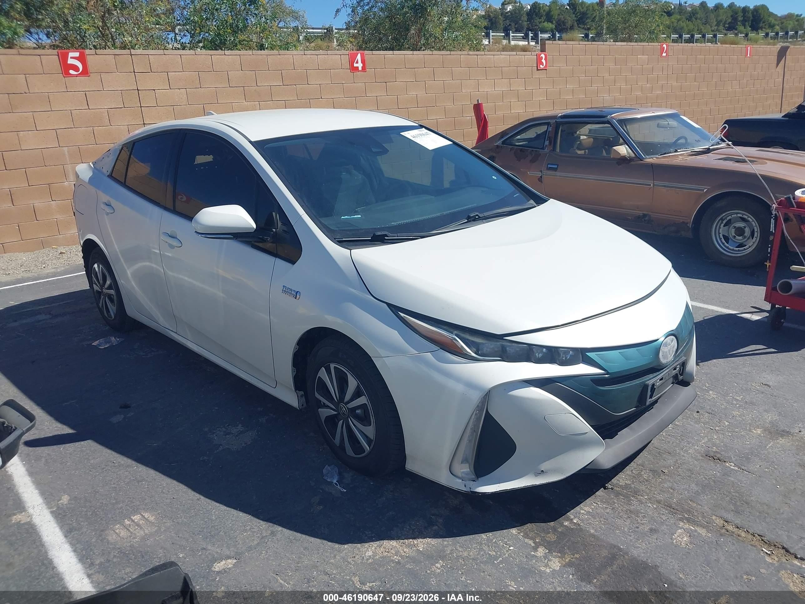2018 Toyota Prius Prime VIN JTDKARFP2J3088421 — IAAI salvage auction photo