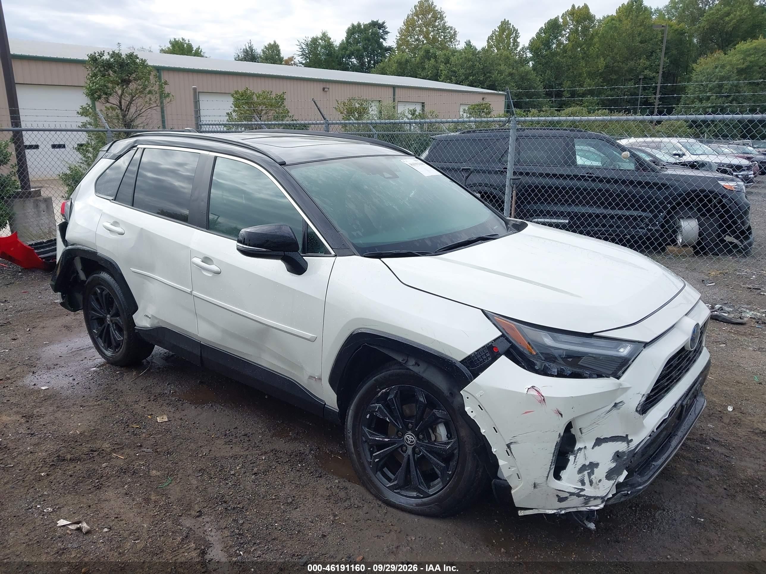 2022 Toyota RAV4 Hybrid VIN 4T3E6RFV5NU097968 — IAAI salvage auction photo