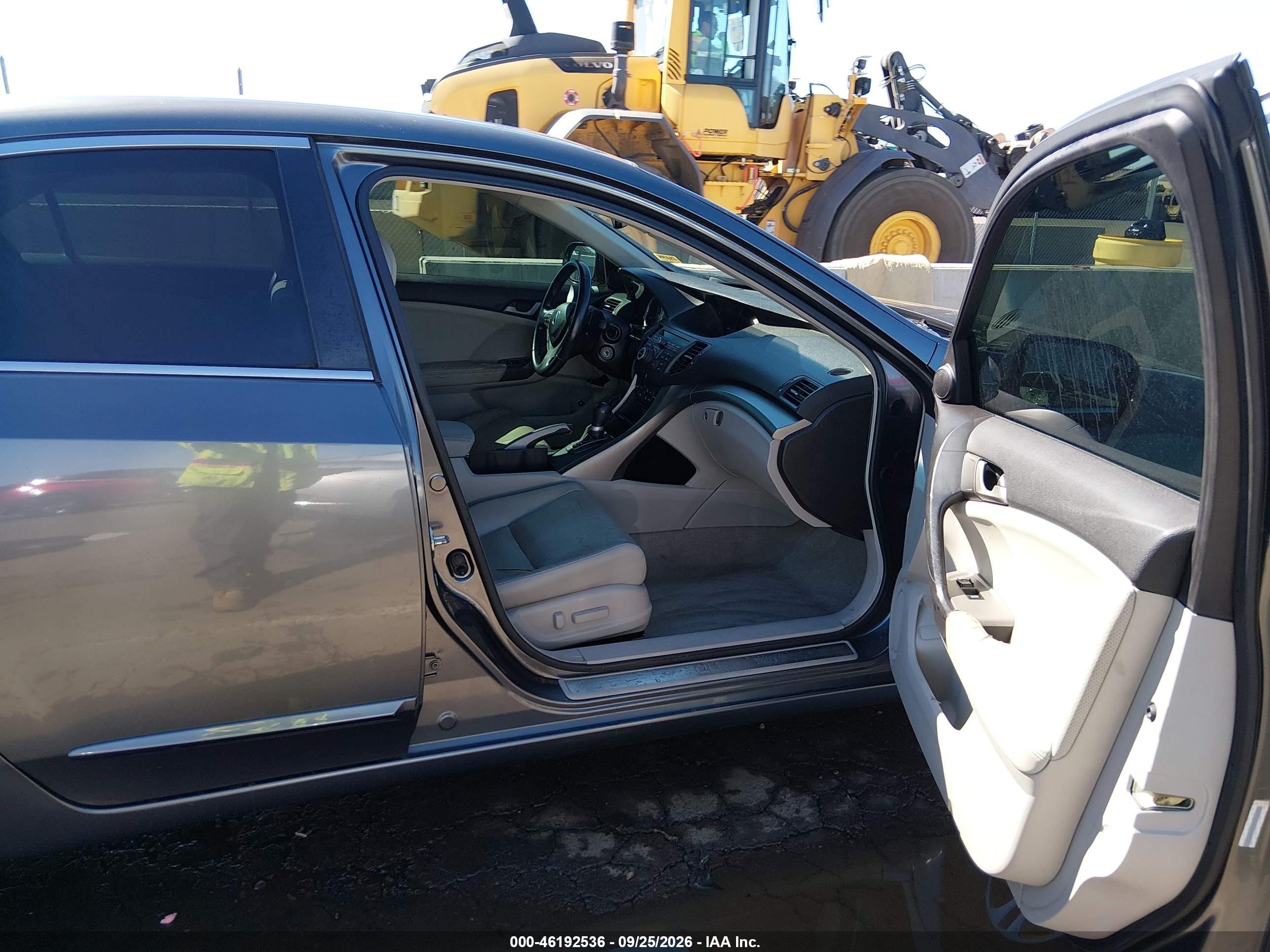 2009 Acura Tsx VIN JH4CU26649C036373 IAAI salvage auction — Unknown, Salvage (Arizona), sold $900 on 2026-10-08 (photo 5)