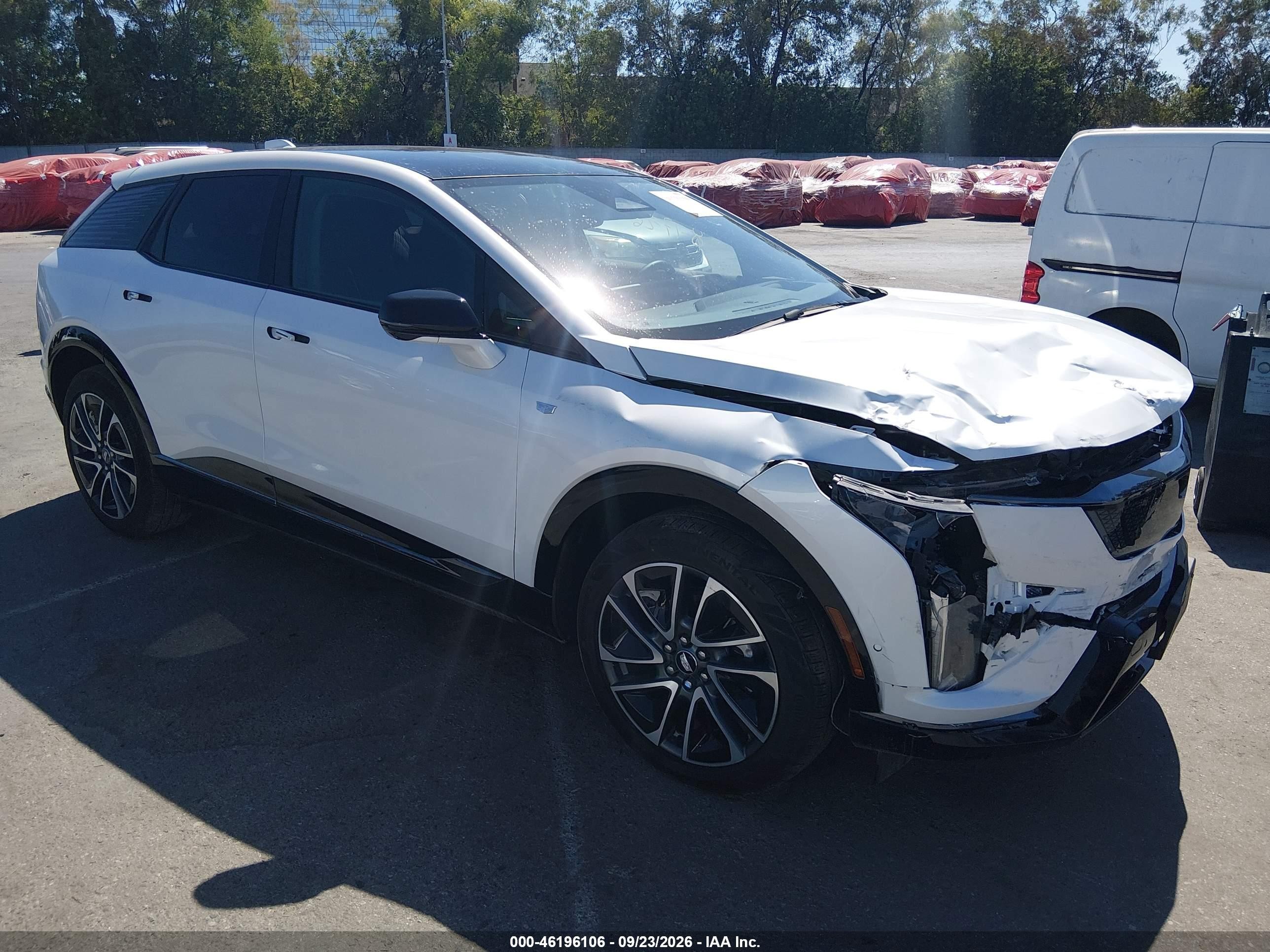 2025 Cadillac OPTIQ VIN 3GYK3GMR2SS207139 IAAI salvage auction — Front End, Salvage (California), sold $18,350 on 2026-10-08 (photo 1)