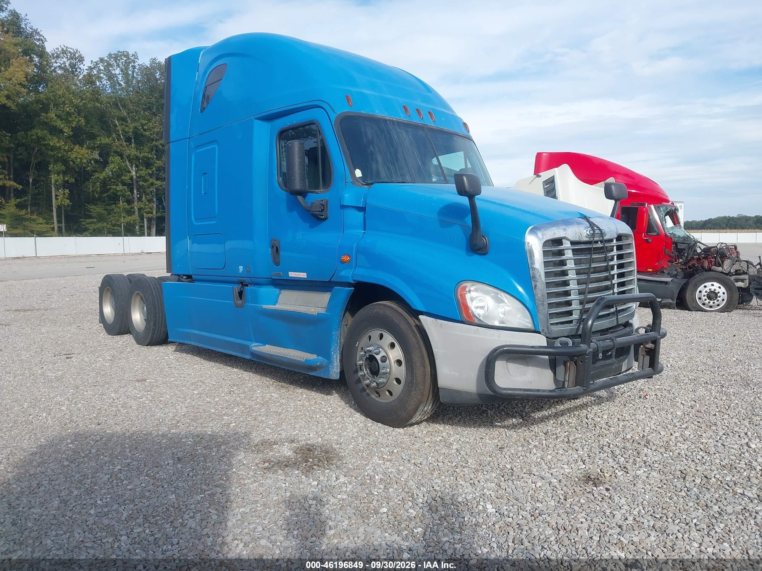 2017 Freightliner Cascadia 125 VIN 3AKJGLDR3HSHU0954 — IAAI salvage auction photo