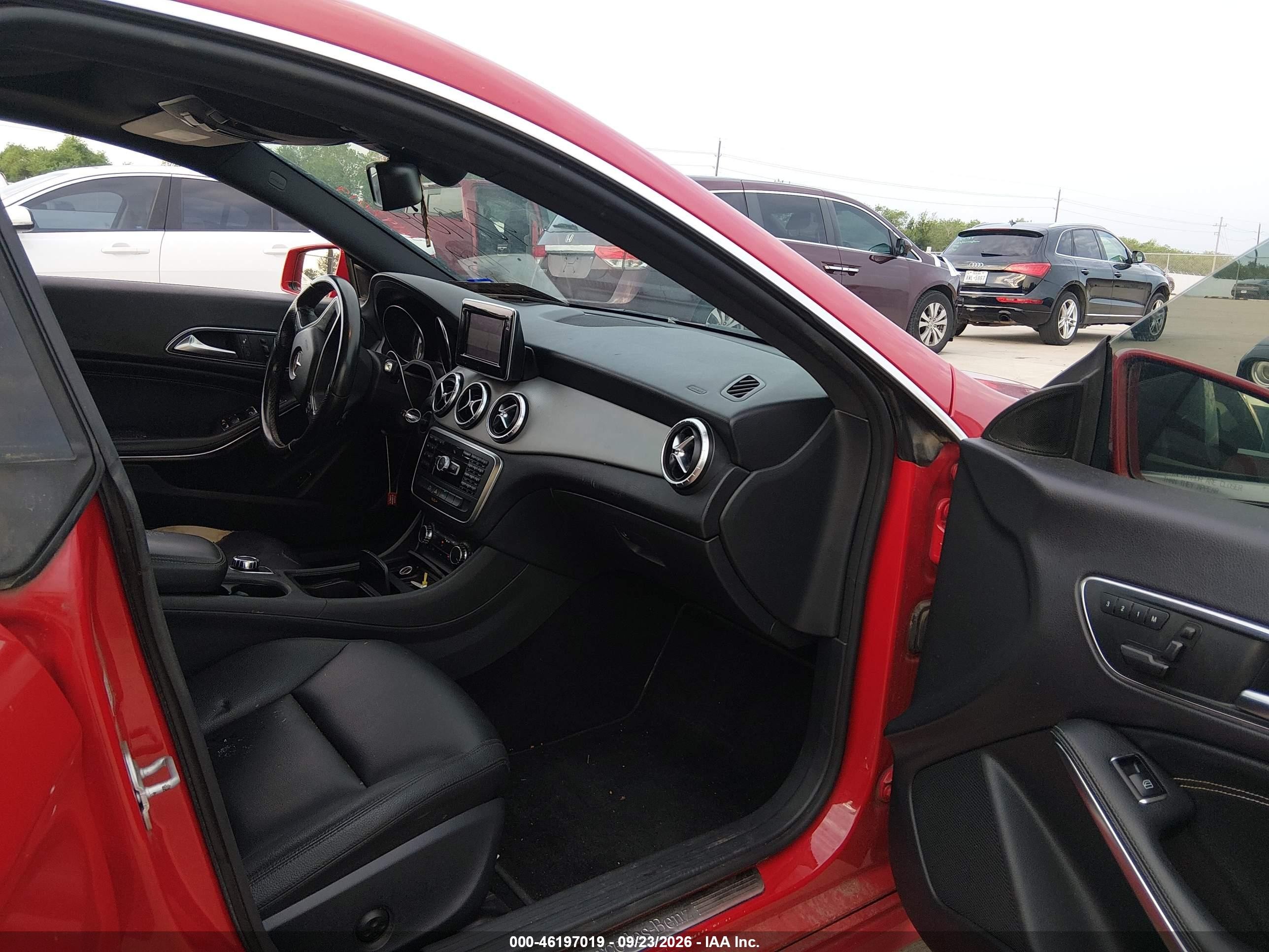 2014 Mercedes-Benz CLA-Class VIN WDDSJ4EB4EN059561 IAAI salvage auction — Normal Wear, Original (Texas), sold $2,175 on 2026-10-02 (photo 5)