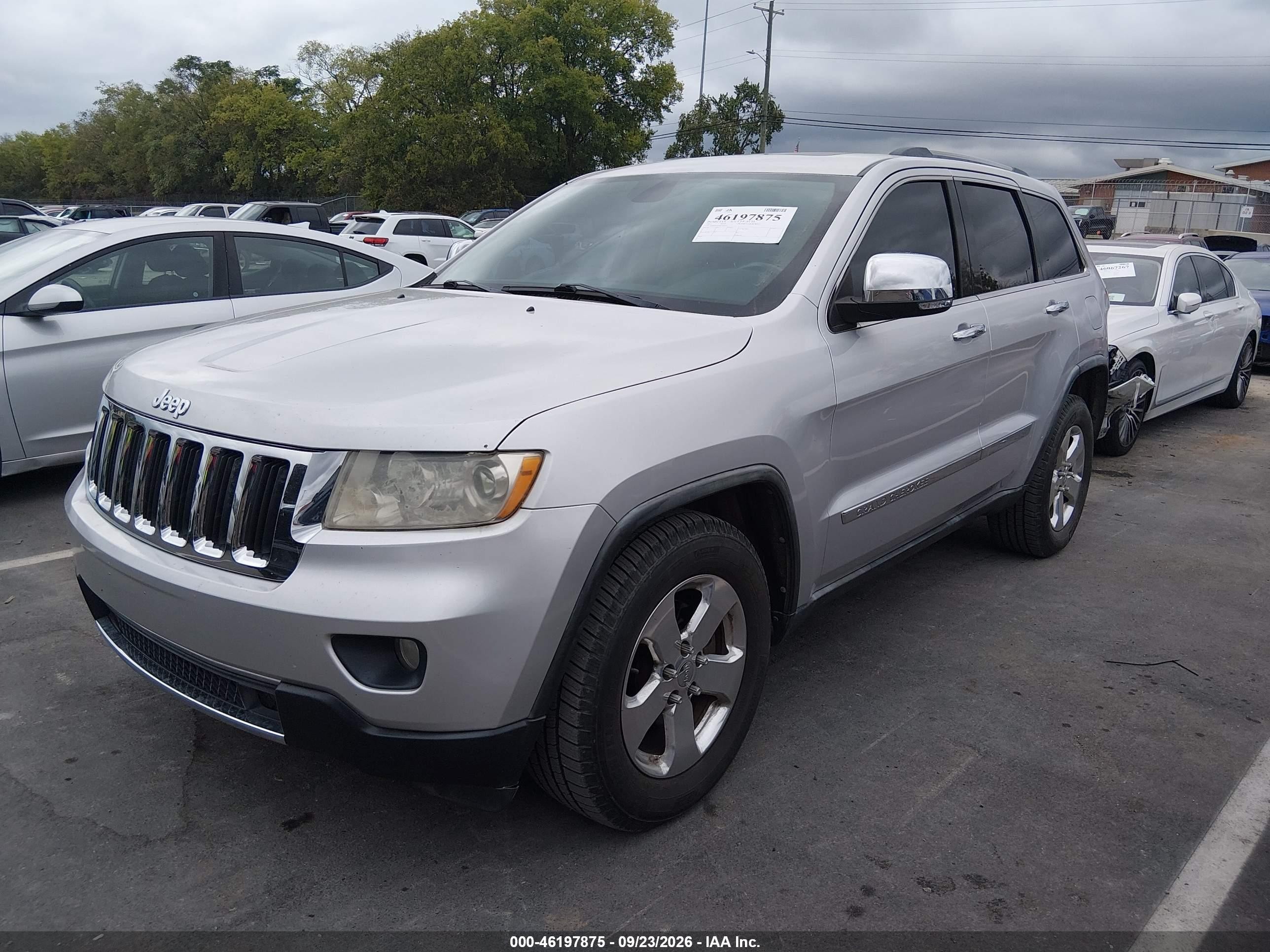 2011 Jeep Grand Cherokee VIN 1J4RS5GG3BC558471 IAAI salvage auction — Normal Wear, Clear (Tennessee), sold $1,650 on 2026-10-02 (photo 6)