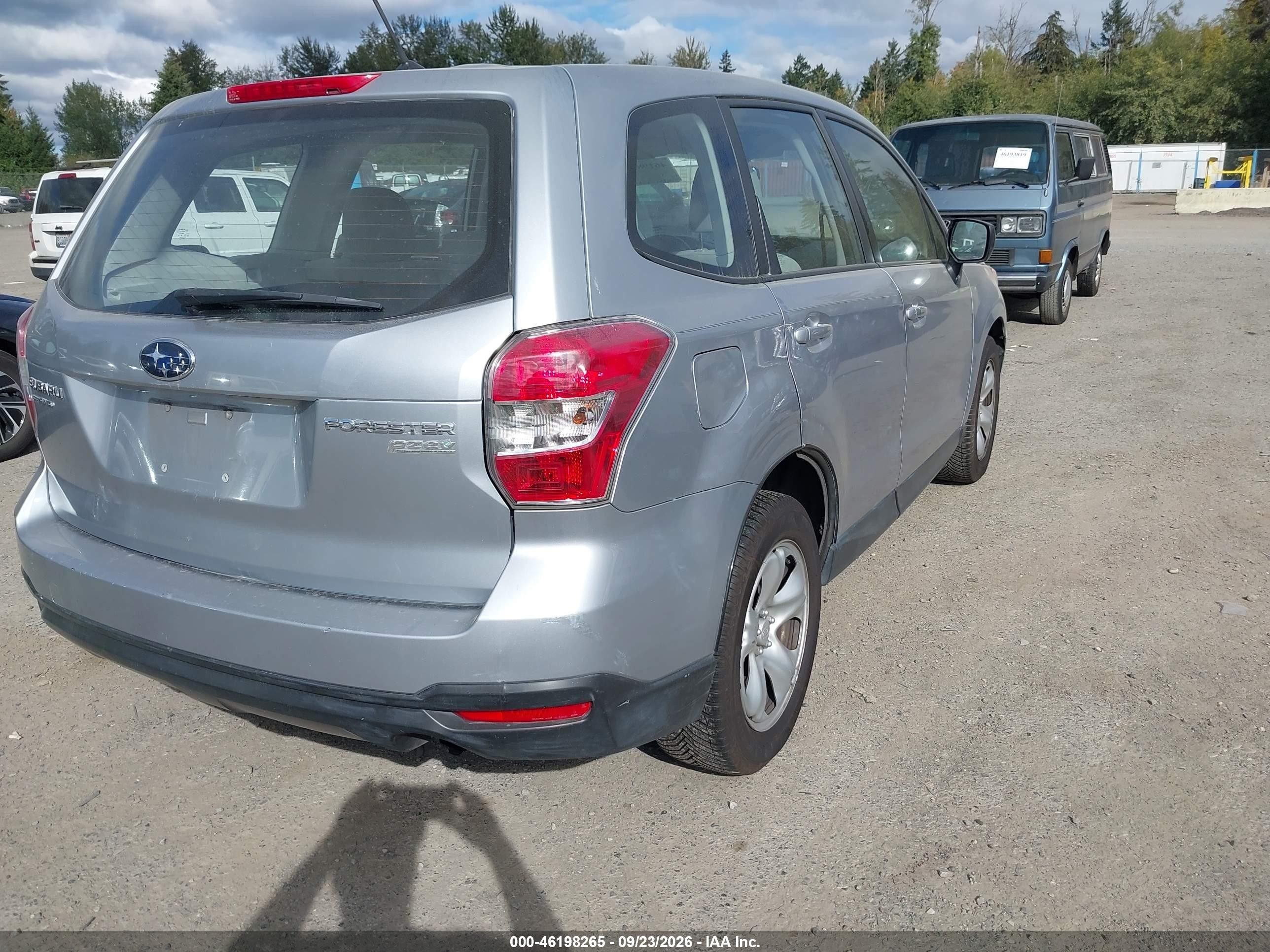 2014 Subaru Forester VIN JF2SJAAC9EH513665 IAAI salvage auction — Normal Wear, Clear (Washington), sold $2,125 on 2026-10-07 (photo 4)