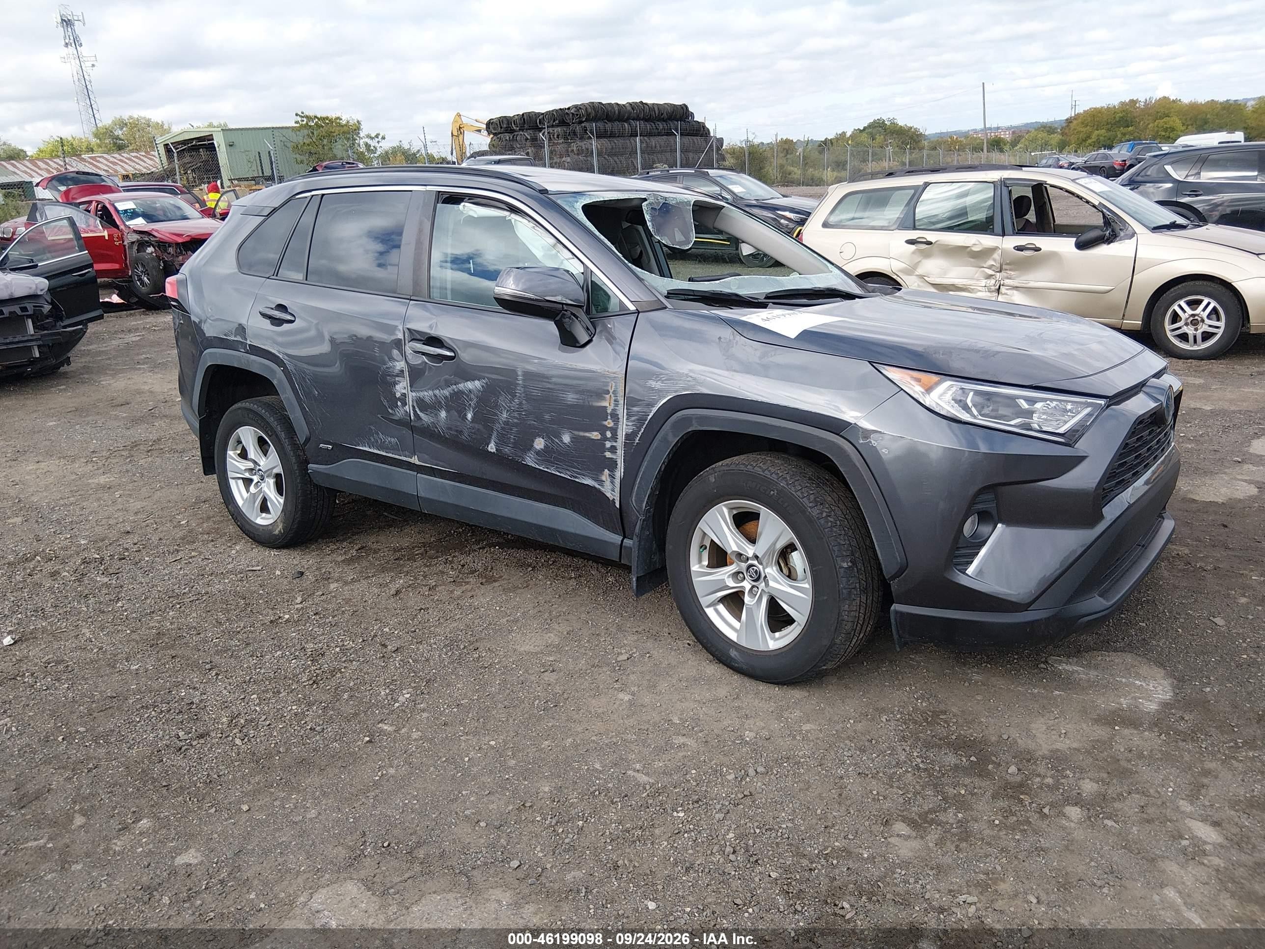 2020 Toyota RAV4 Hybrid VIN 2T3RWRFV2LW094072 — IAAI salvage auction photo
