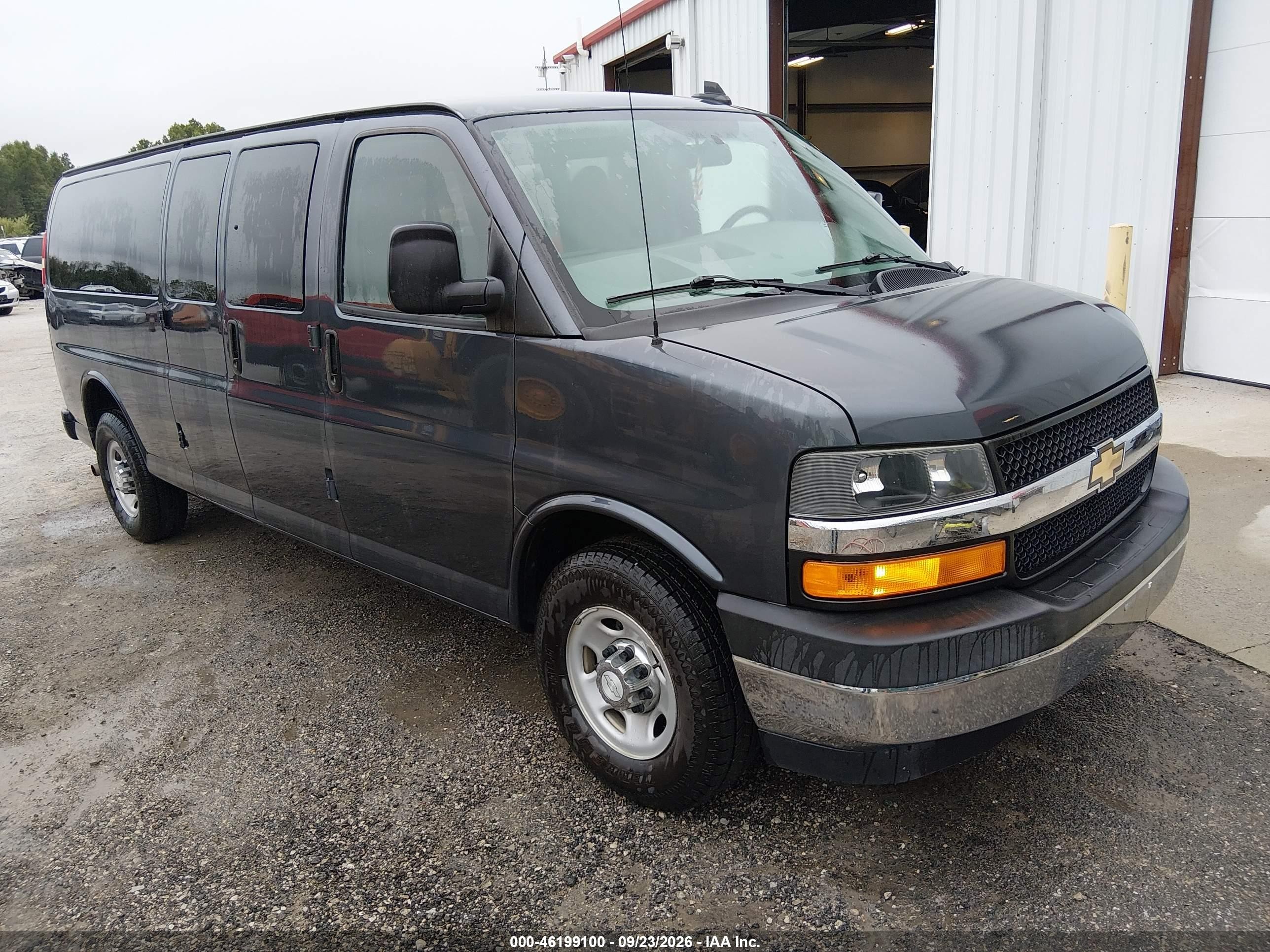 2017 Chevrolet Express 3500 VIN 1GAZGPFF2H1274970 — IAAI salvage auction photo