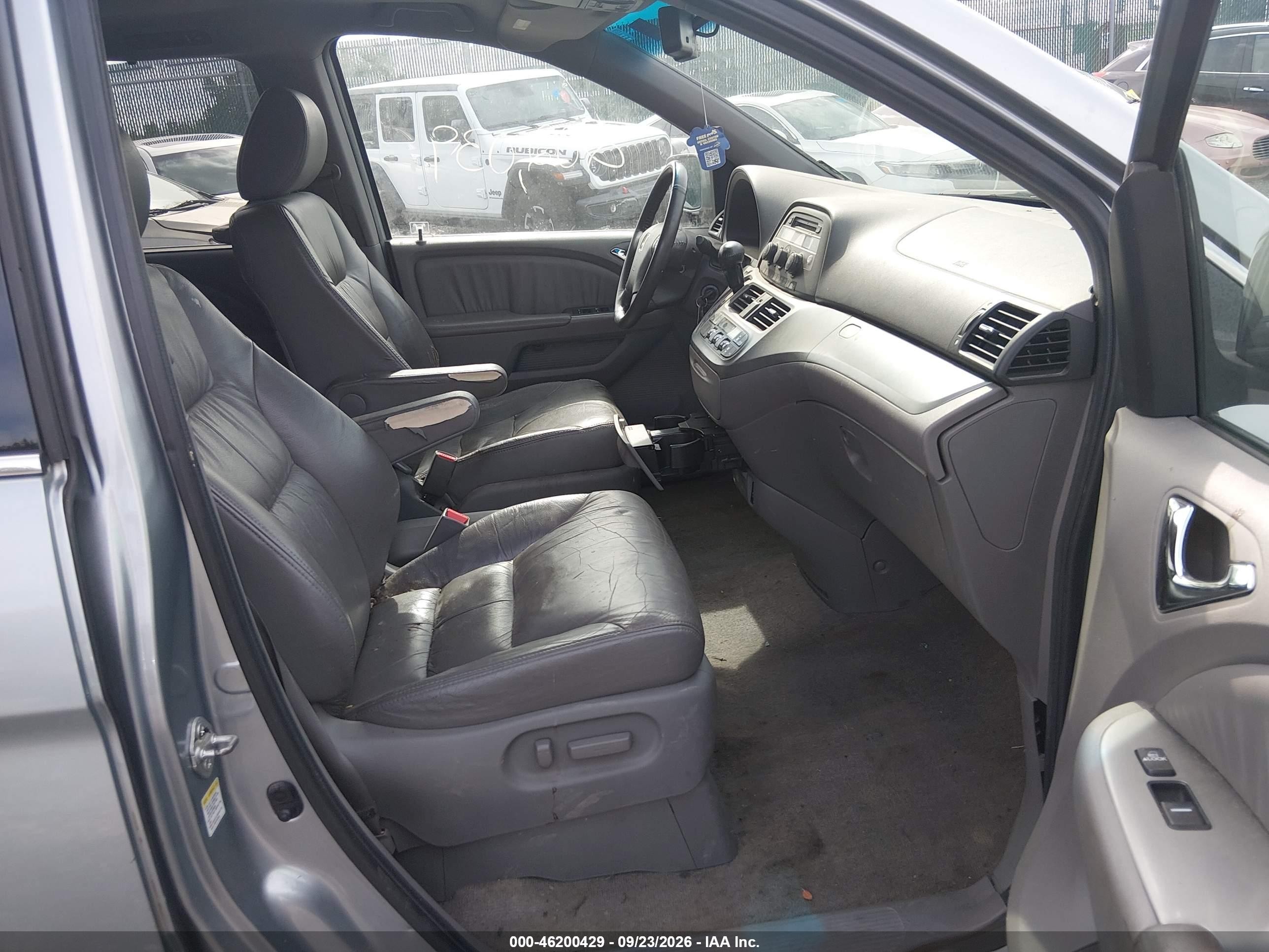 2009 Honda Odyssey VIN 5FNRL38669B039697 IAAI salvage auction — Unknown, Clear (Pennsylvania), sold $775 on 2026-10-08 (photo 5)